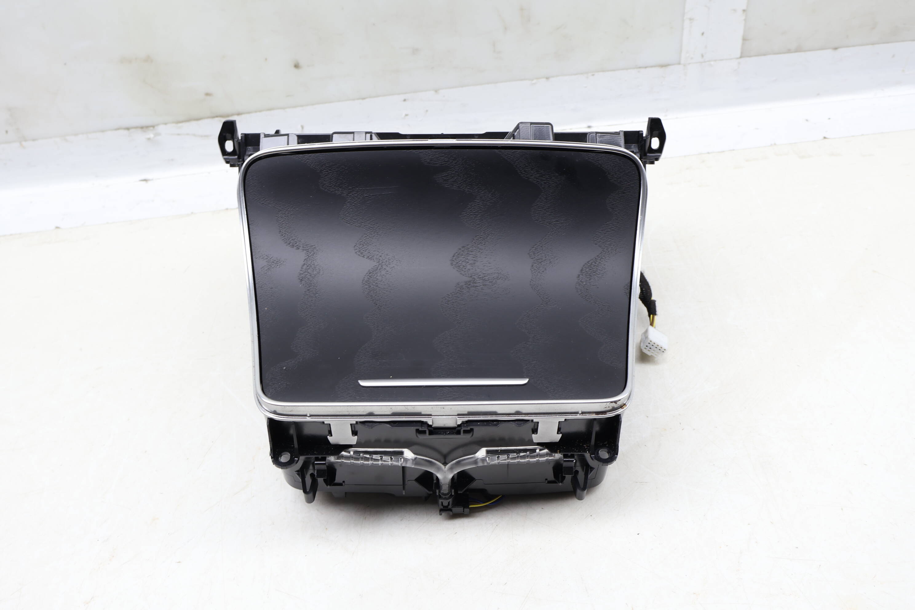 Center&#x20;Console&#x20;Cup&#x20;Holder&#x20;&#x2F;&#x20;Ashtray&#x20;2056807510