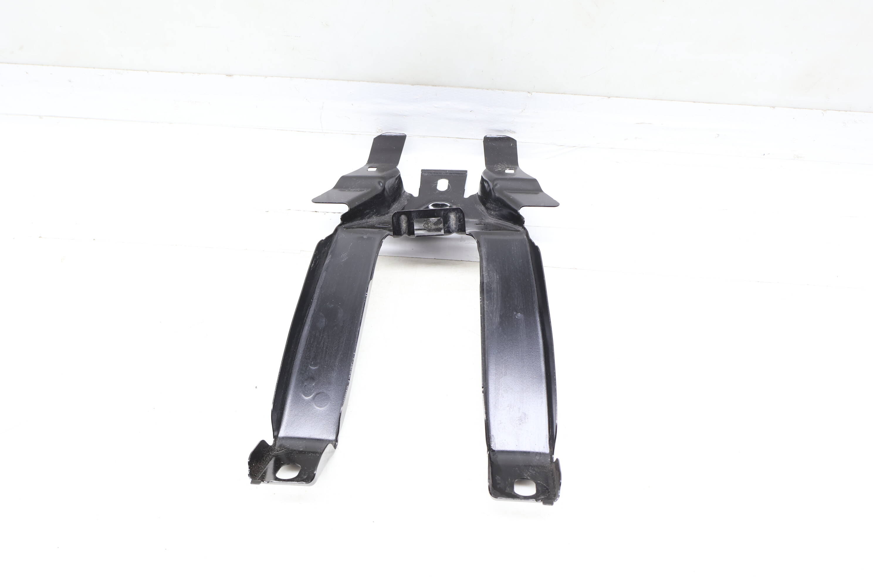 Radiator / Core Support Bracket 11K805764