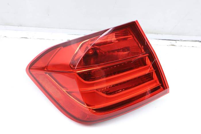 Outer Tail Light / Lamp 63217372785 main product photo