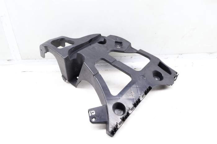 Bumper Mount / Bracket 51127227758 main product photo