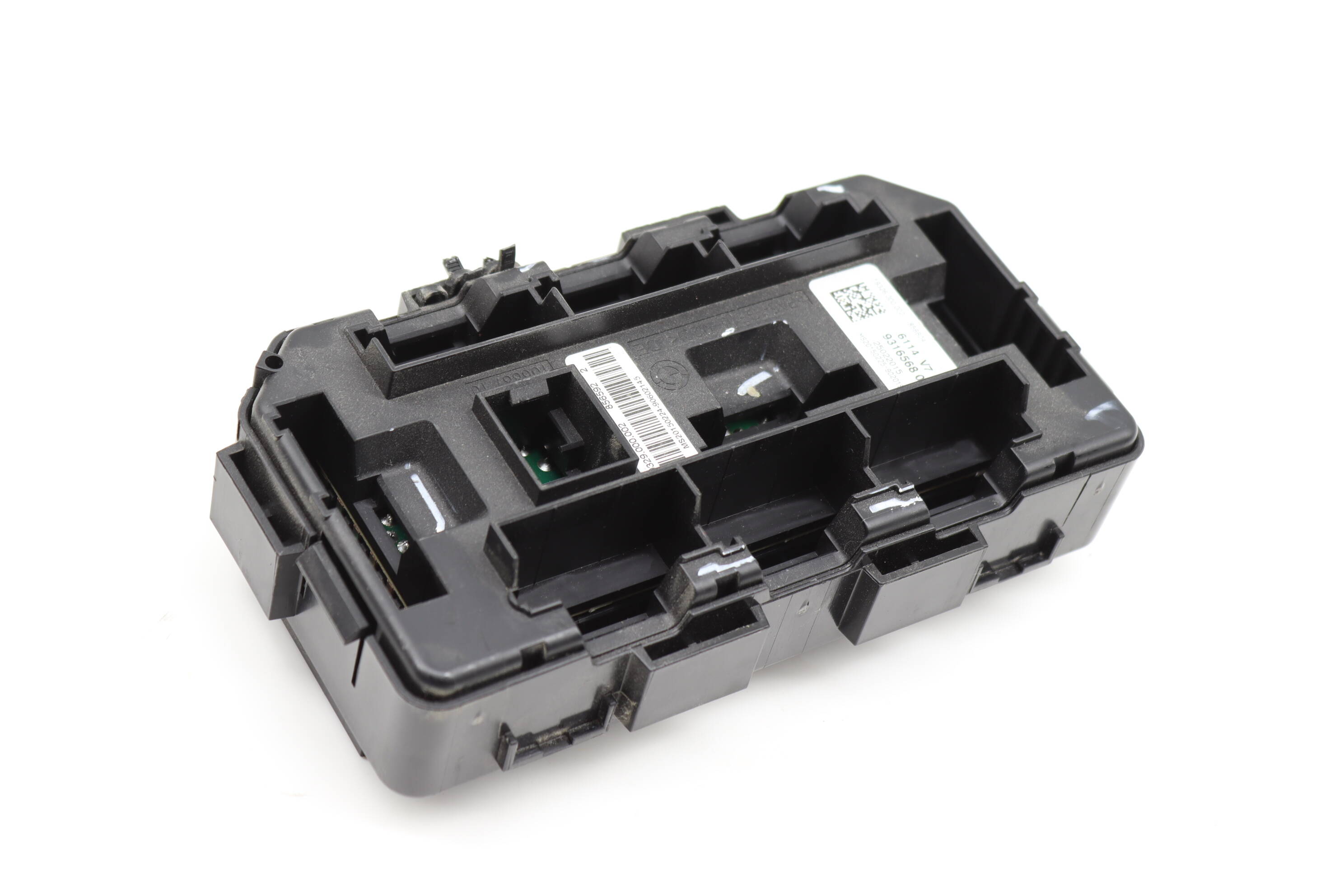 Power&#x20;Distribution&#x20;&#x2F;&#x20;Fuse&#x20;Box&#x20;61149316568