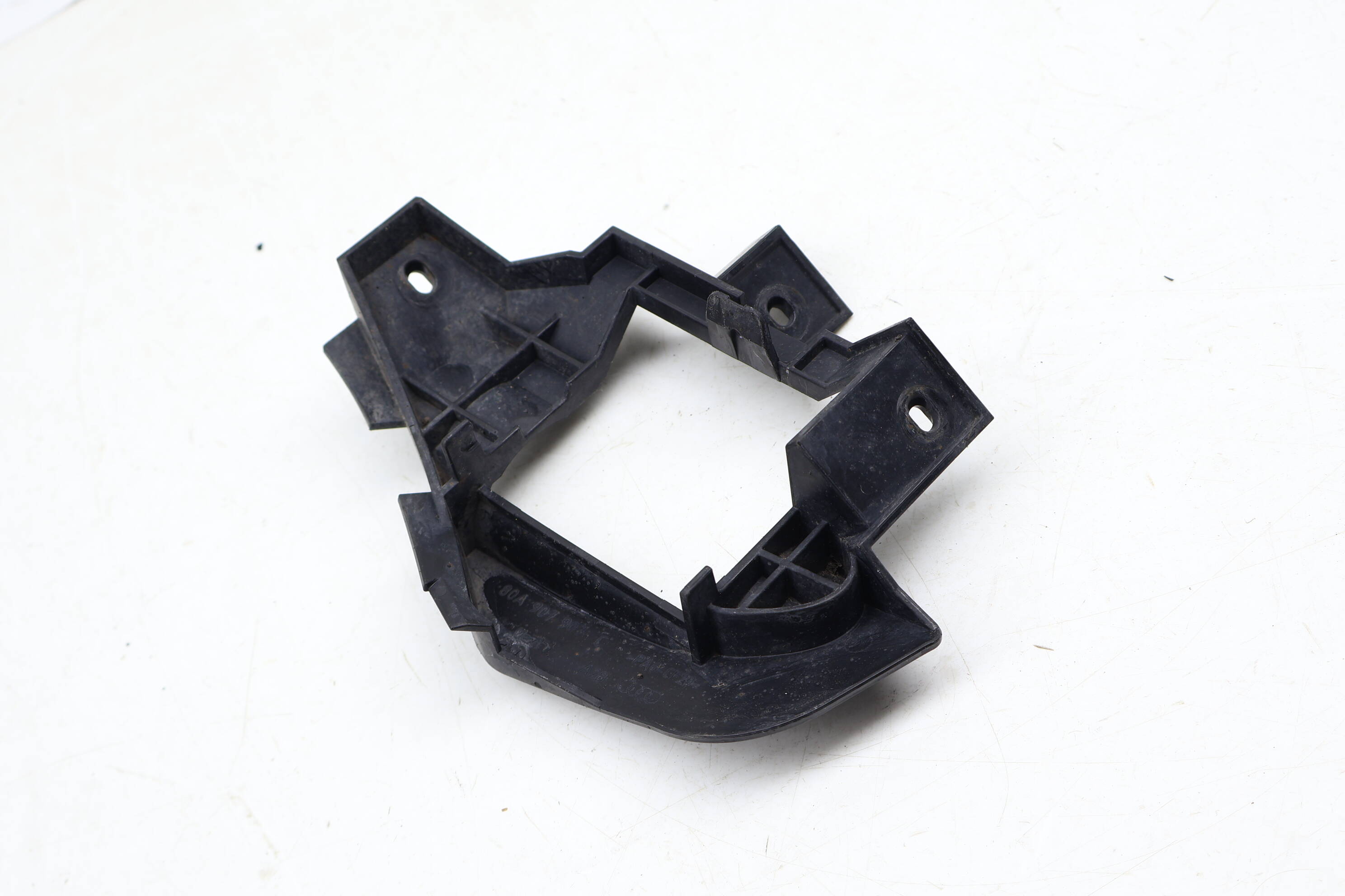 Lane Change Assist Module Bracket (Slave) 80A907907C