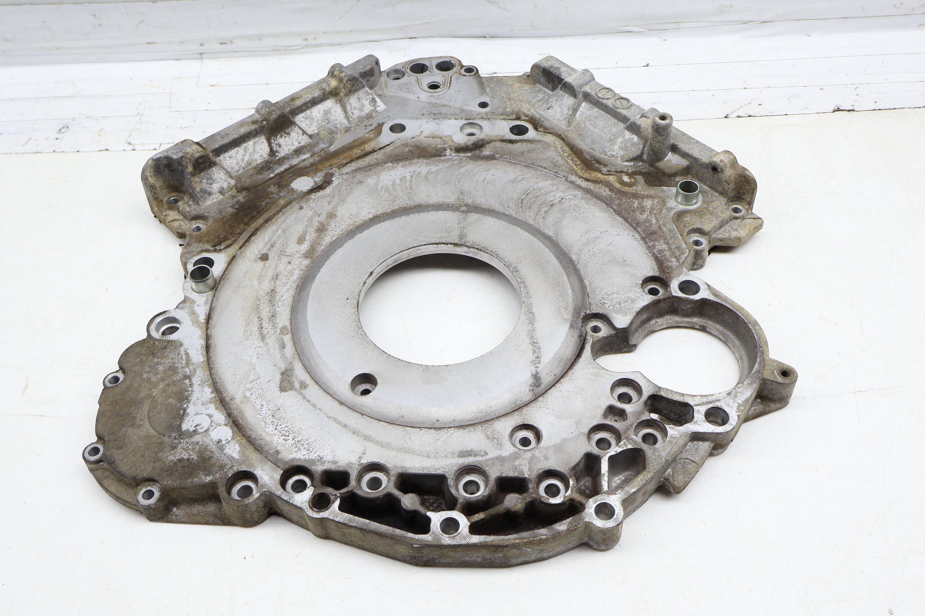 Engine Timing Chain Cover / Sealing Plate 06E103173N