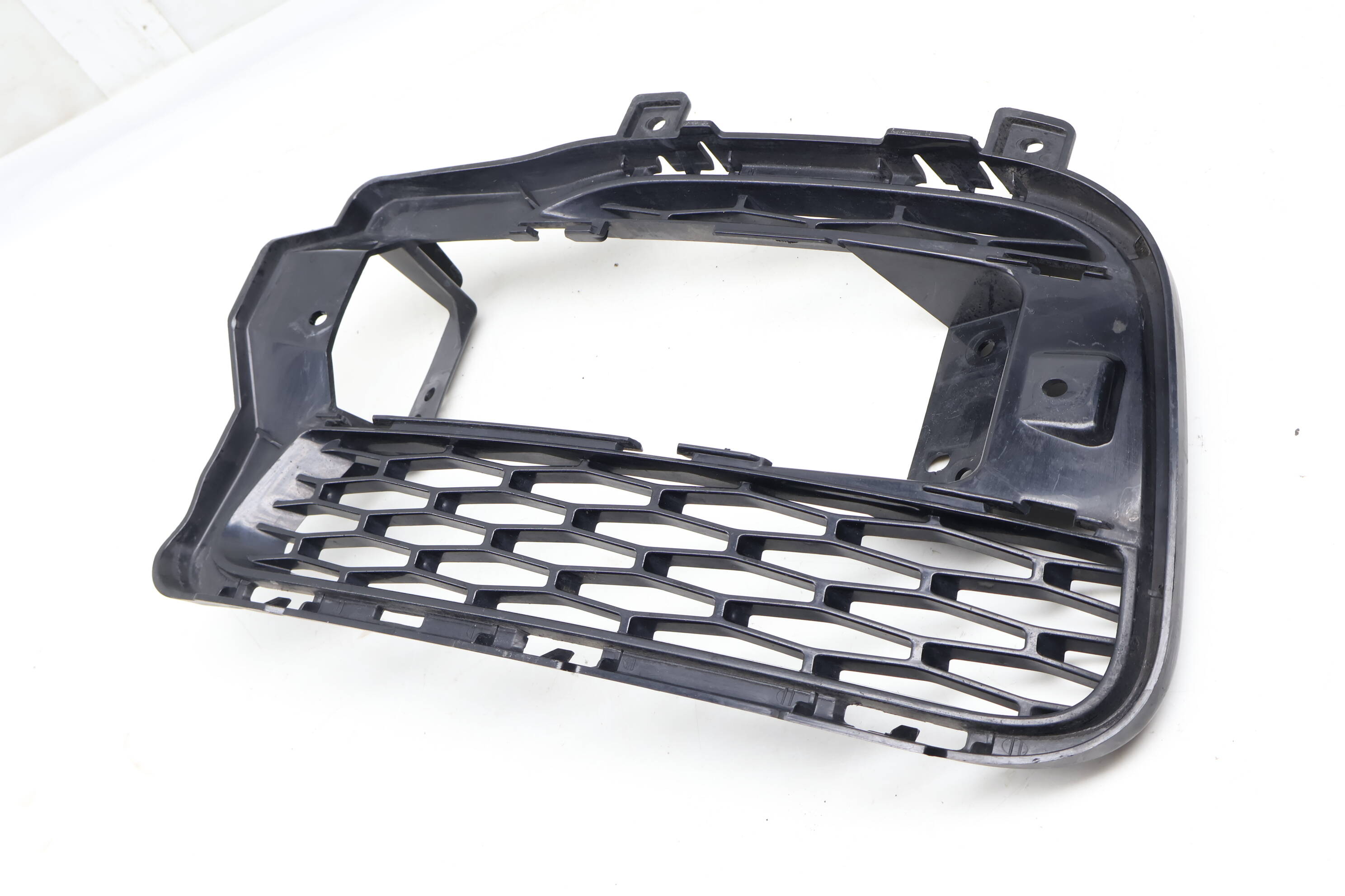 Lower Bumper Fog Light Grille DK6217K946AA