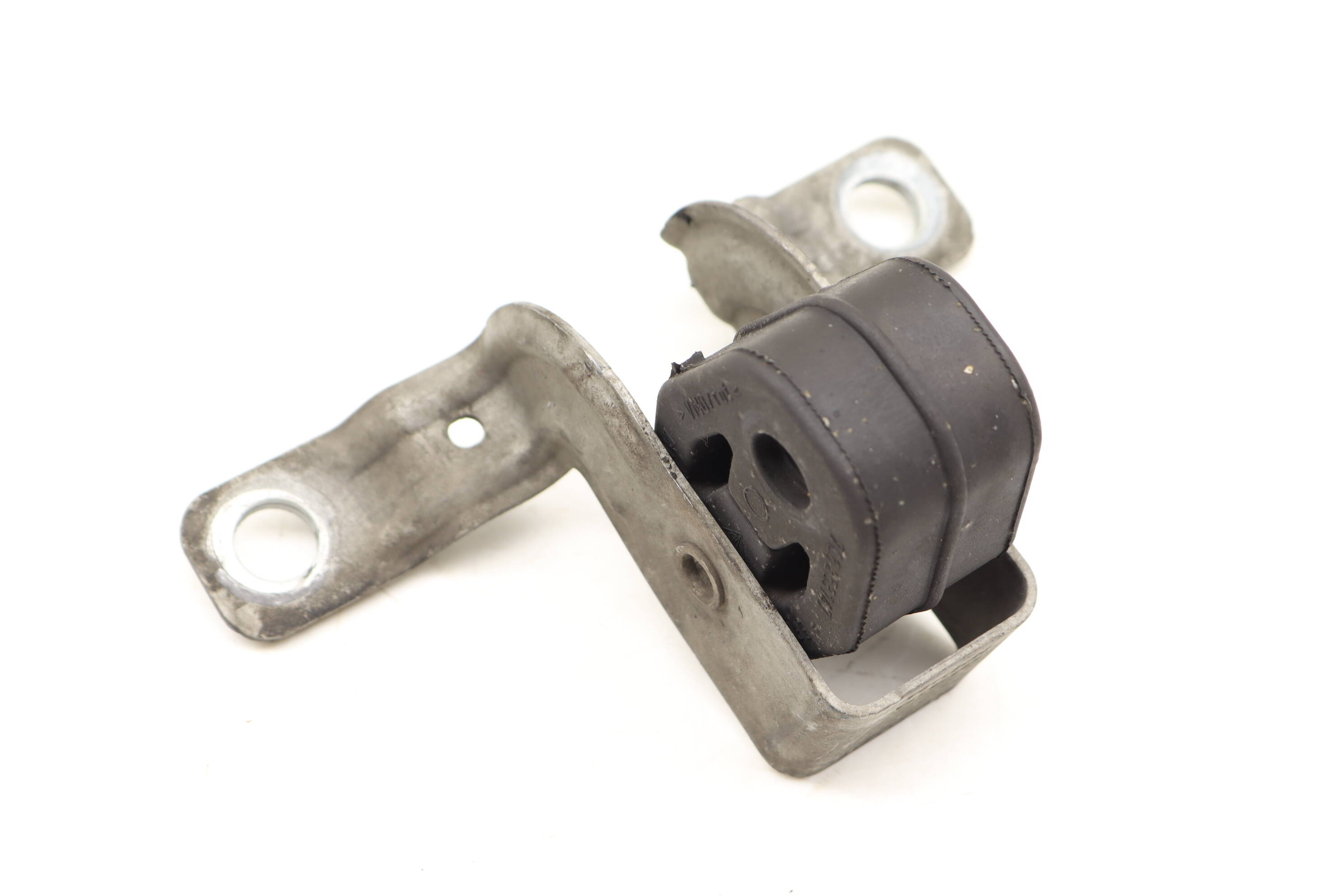 Exhaust Hanger / Mount Bracket 7L8253144C