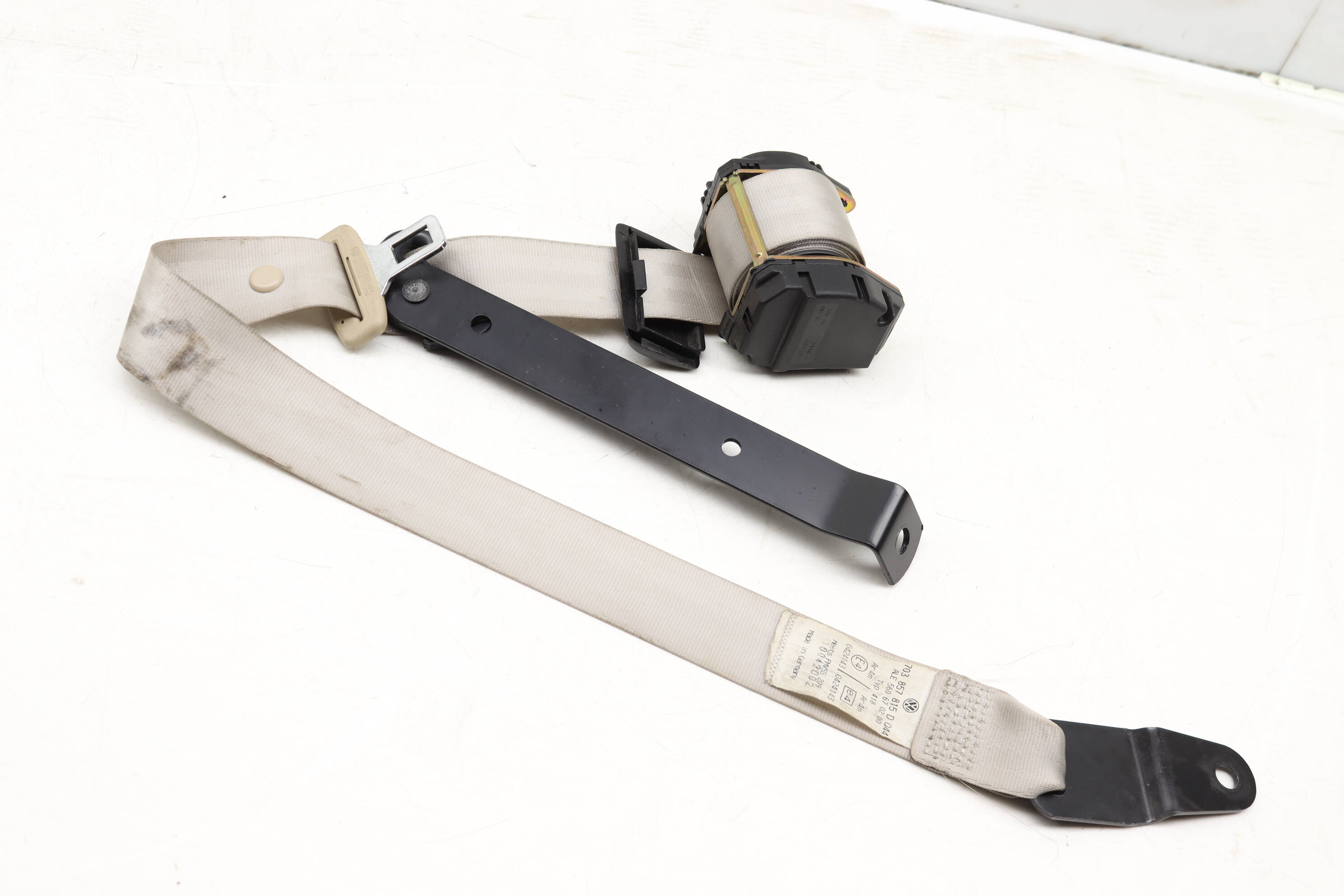 2Nd Row Seatbelt / Seat Belt Retractor 703857815D