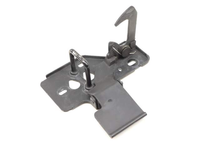 Upper Hood Latch / Lever 7P5823480A 95851148000 main product photo