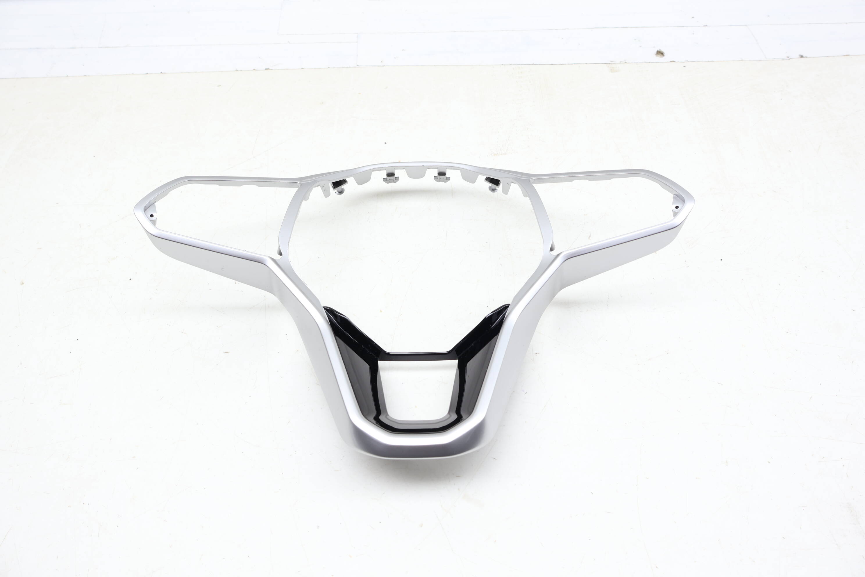 Steering Wheel Trim / Cover 11K419685