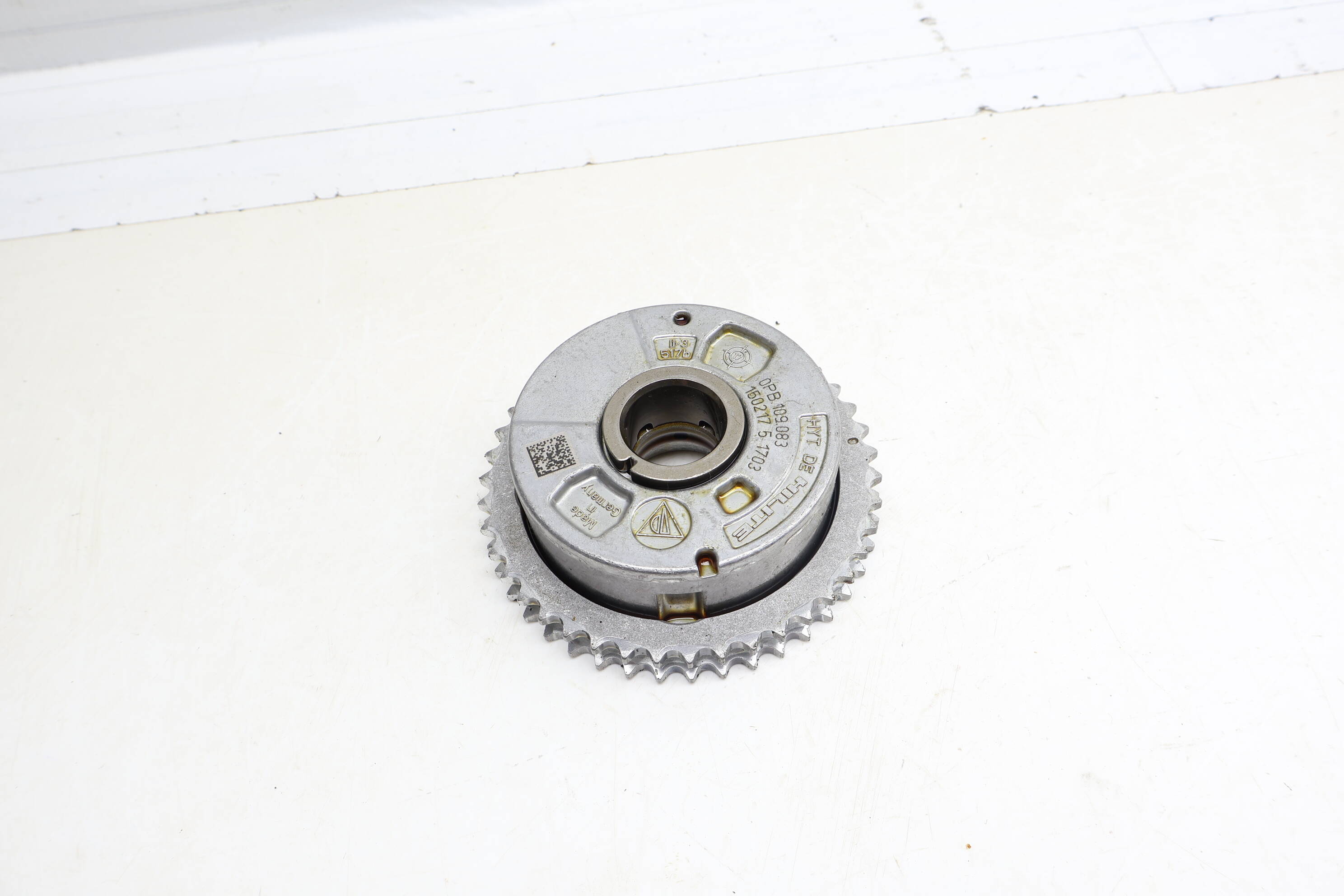 Intake Cam / Camshaft Gear Adjuster Unit (Inlet) 0PB109083