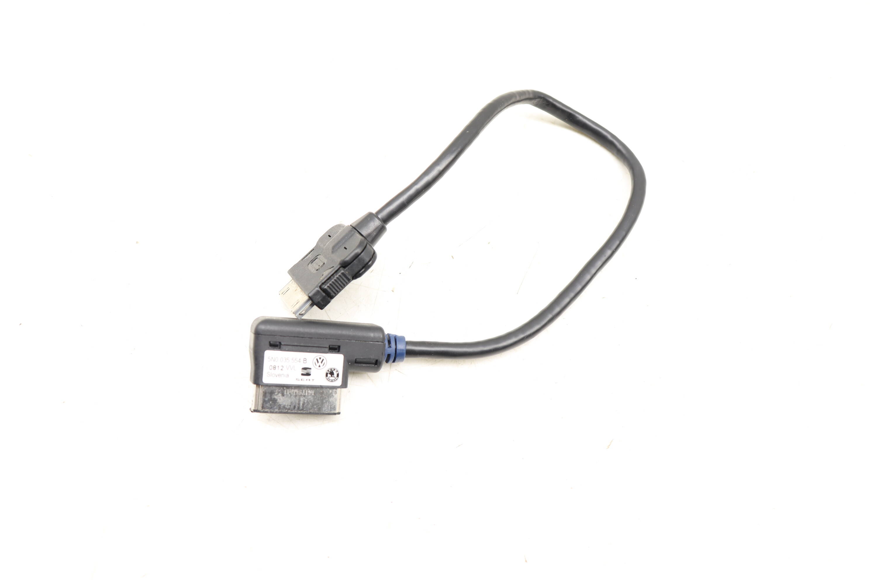 Apple Ipad / Ipod / Iphone Cable Adapter Connector 5N0035554B