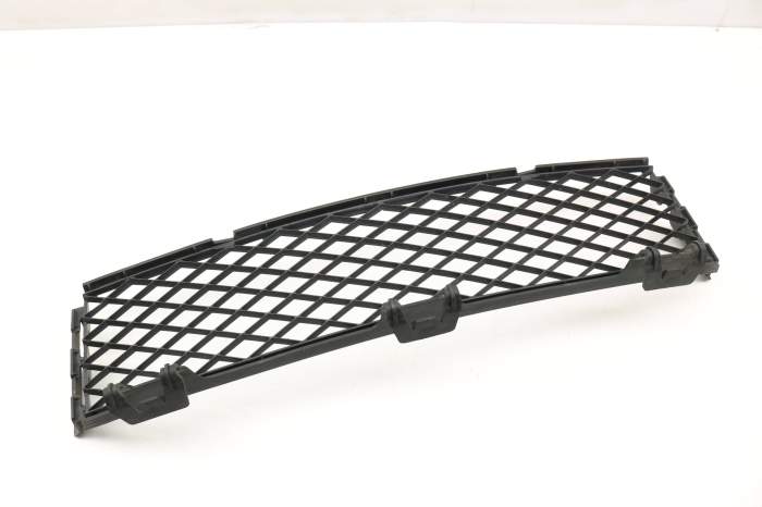 Bumper Center Grille 51117184690 main product photo