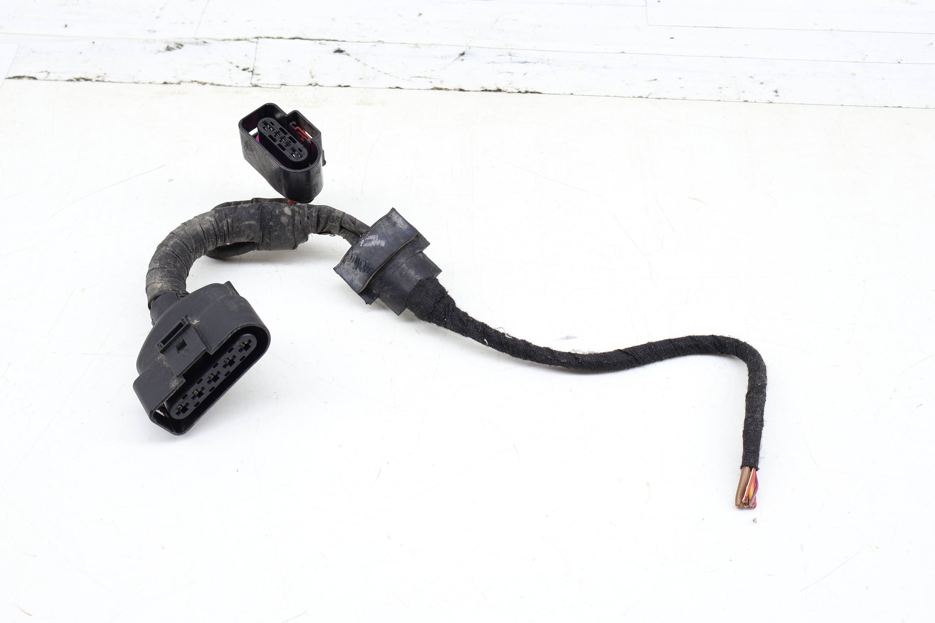 Fuel Pump Wiring Connector / Pigtail 6N0973755