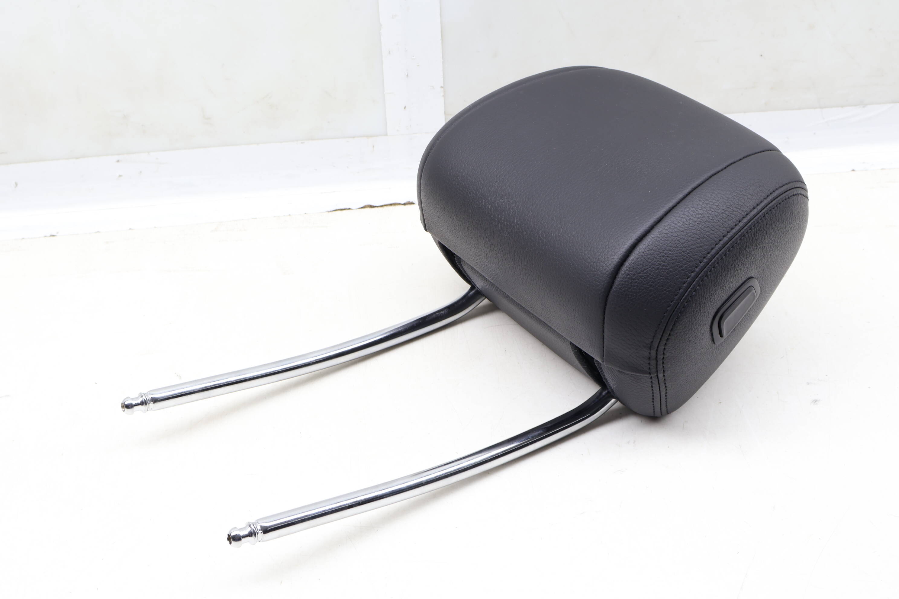 Headrest / Head Rest 52107340406