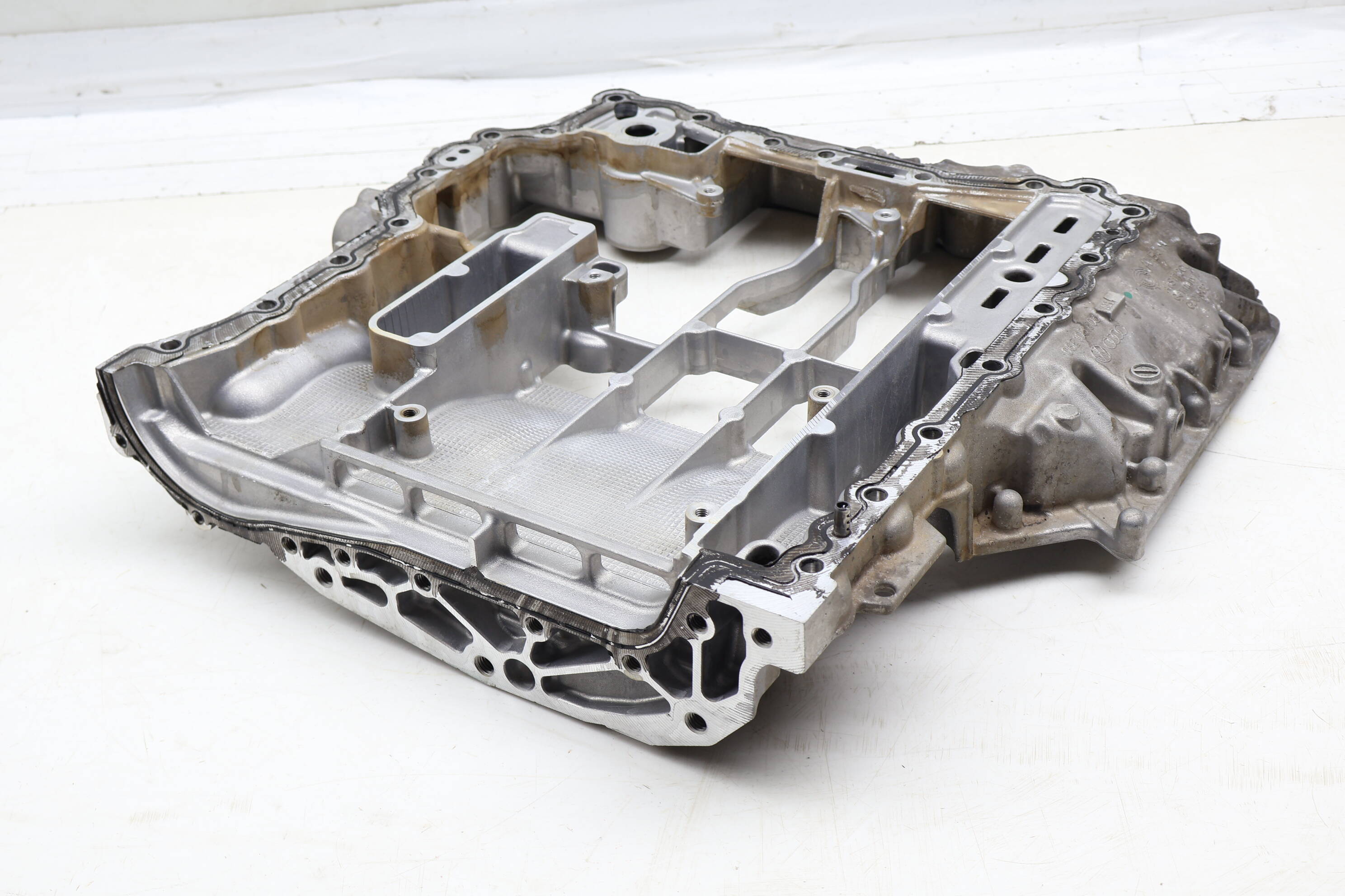 Upper Engine Oil Pan / Sump 06E103603AH