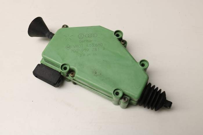 Door Lock Actuator / Motor 7D0959781A main product photo