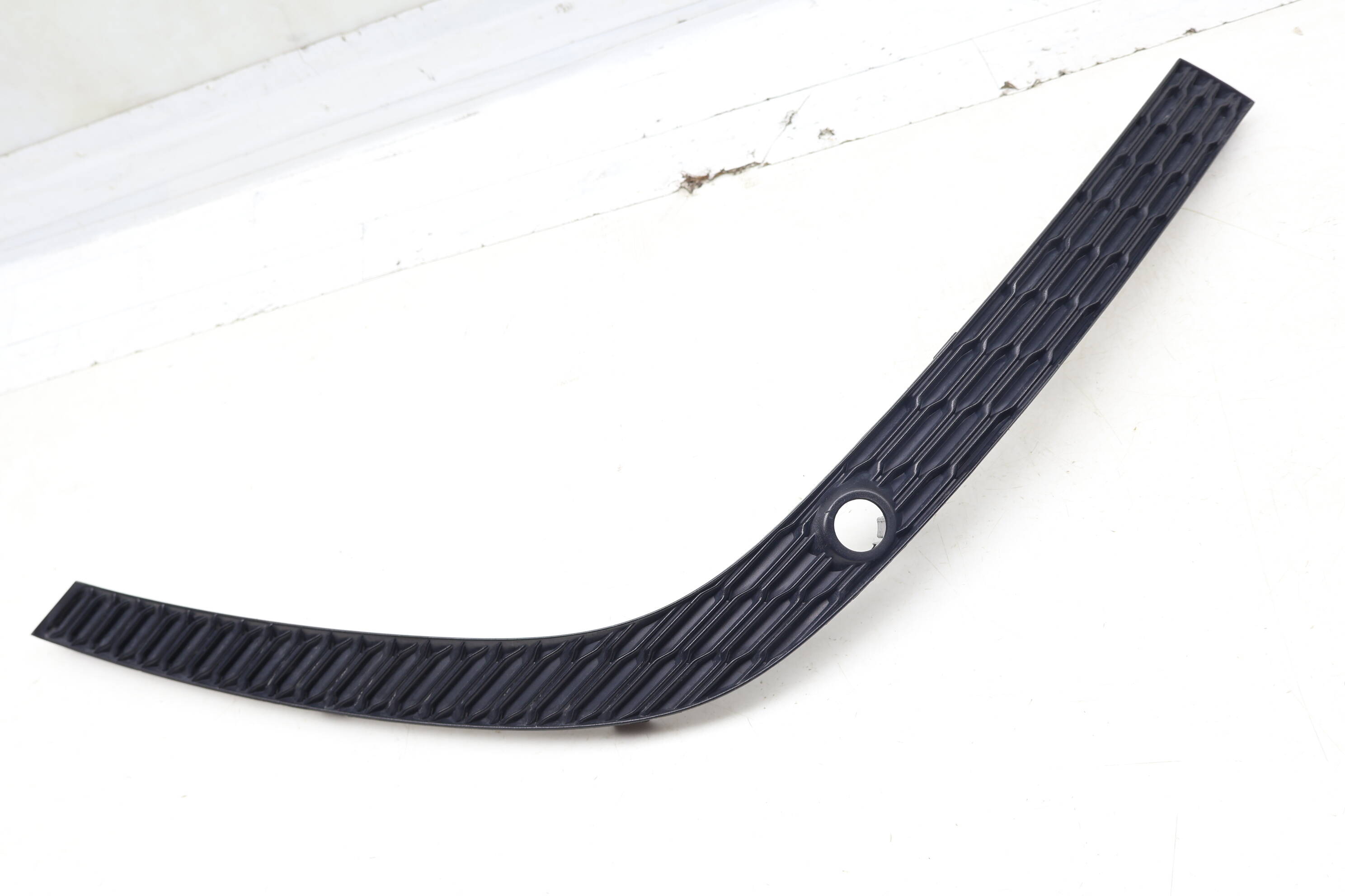 Lower Bumper Cover Trim Panel (Outer) 4M8807823B