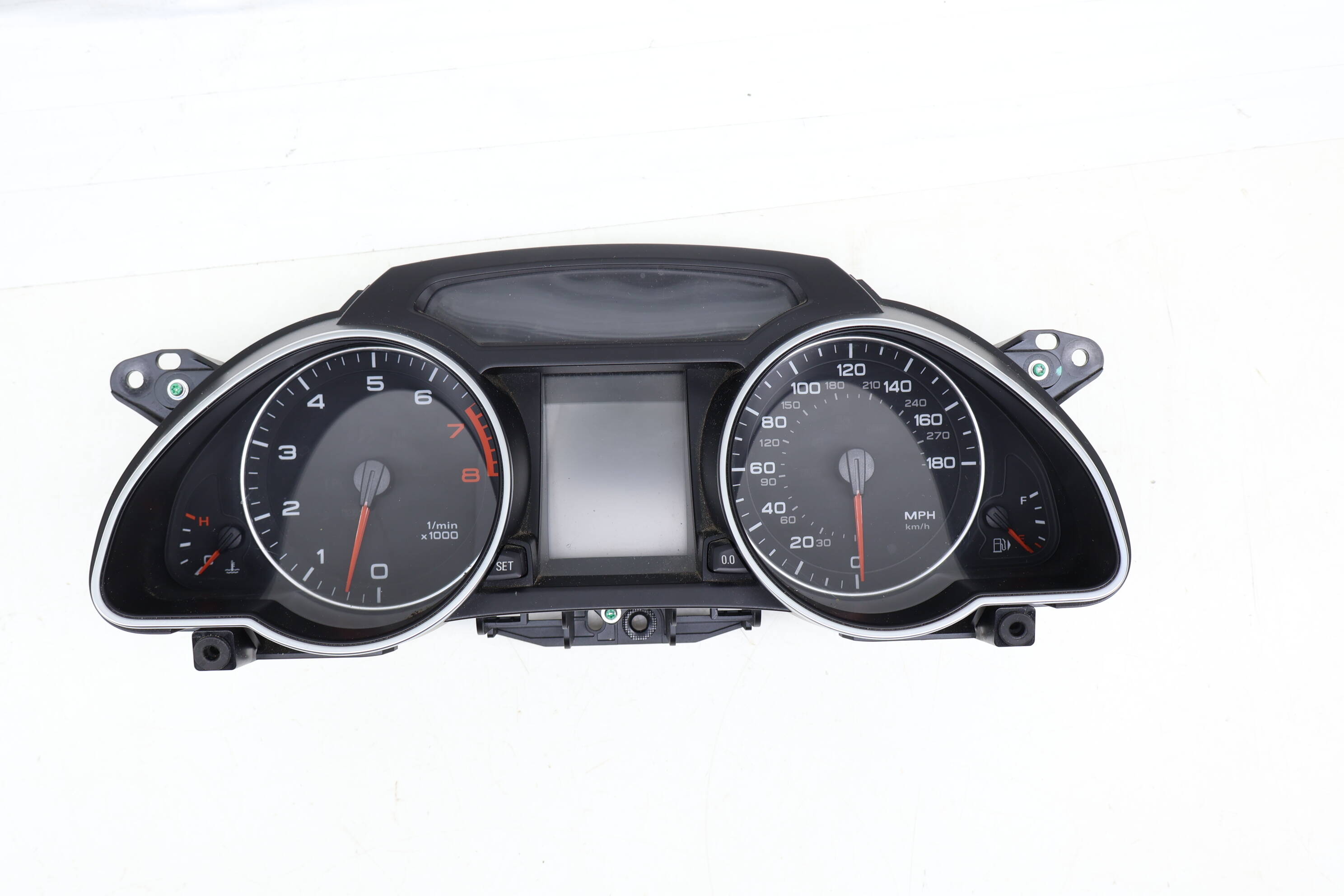 Instrument Cluster / Speedometer 8T0920983A