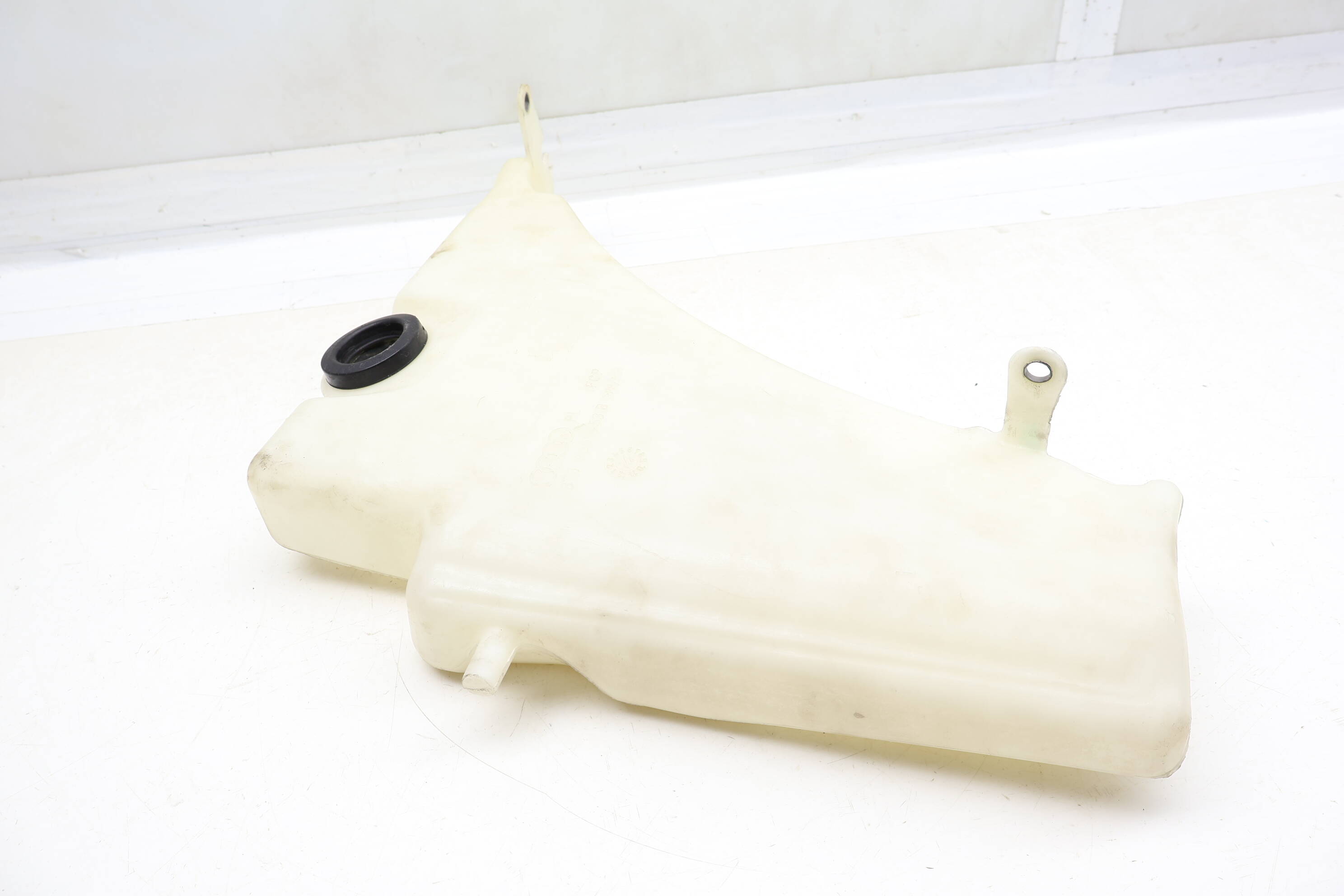 Lower Windshield Washer Reservoir / Tank 8T0955453B