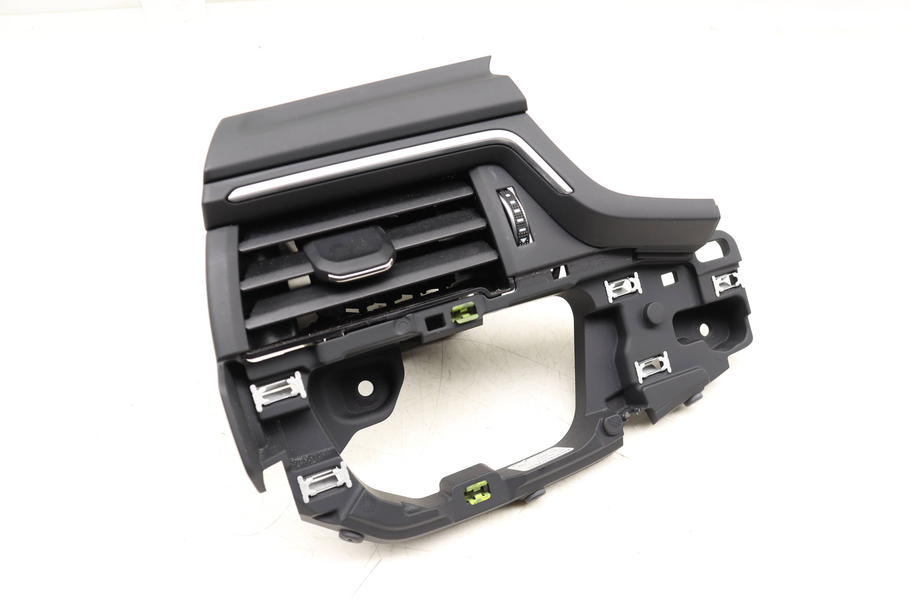 Dash Air Vent 8W1820901B