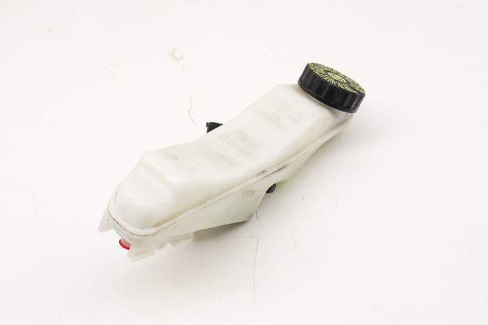Brake Fluid Reservoir / Tank 34336858915 main product photo