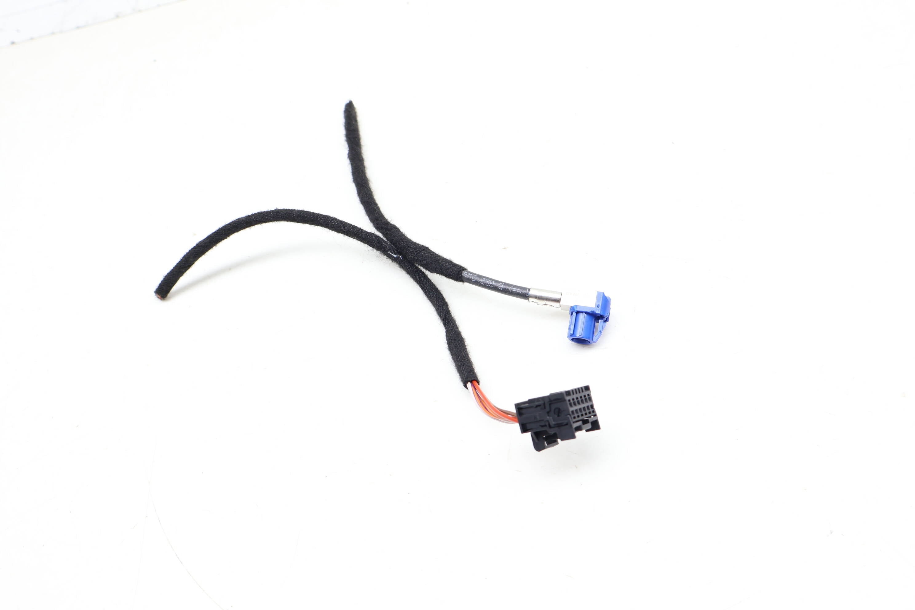 Radio / Mmi Lcd Display Unit Wiring Harness / Connector