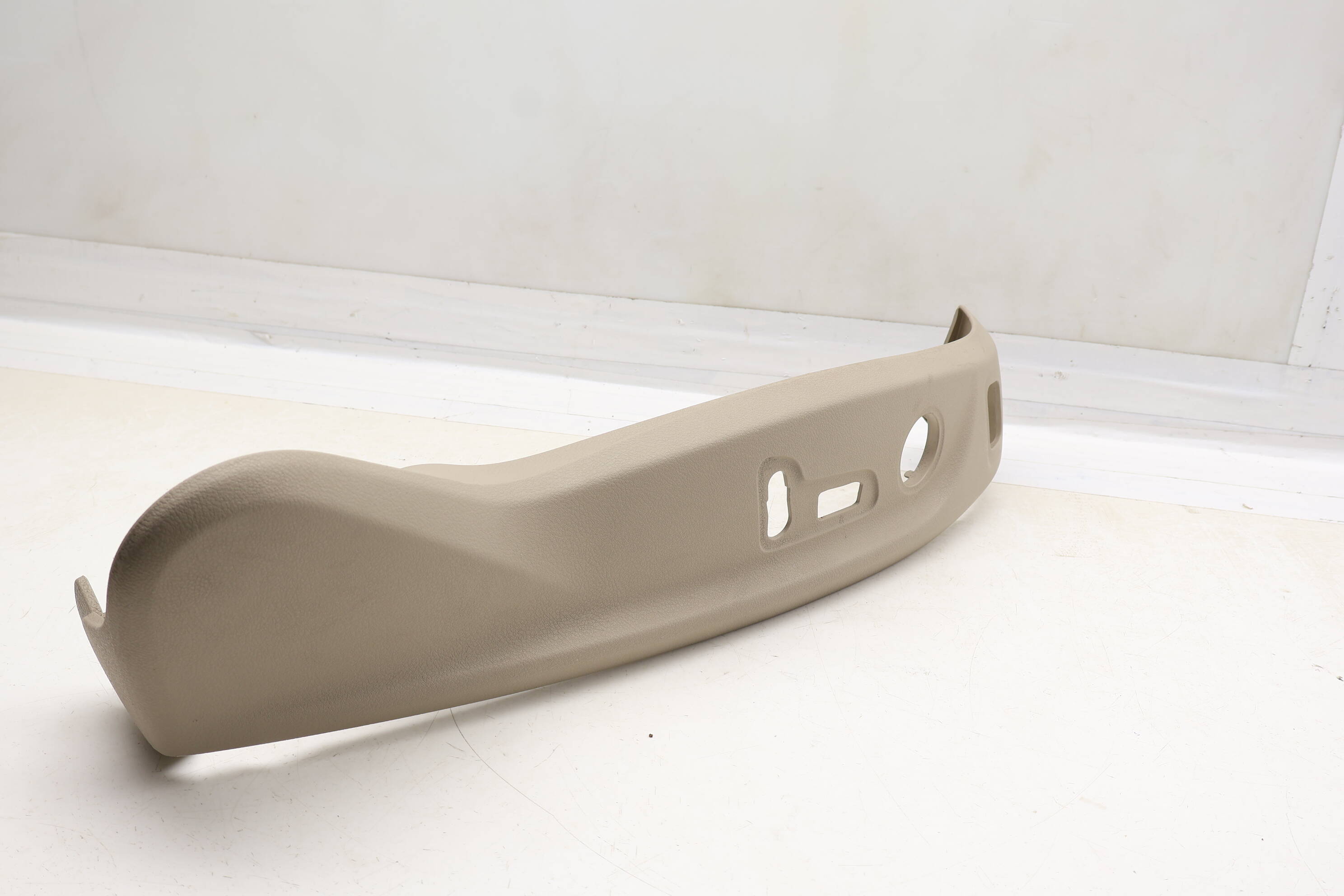 Outer Seat Switch Trim / Panel 8F0881326A