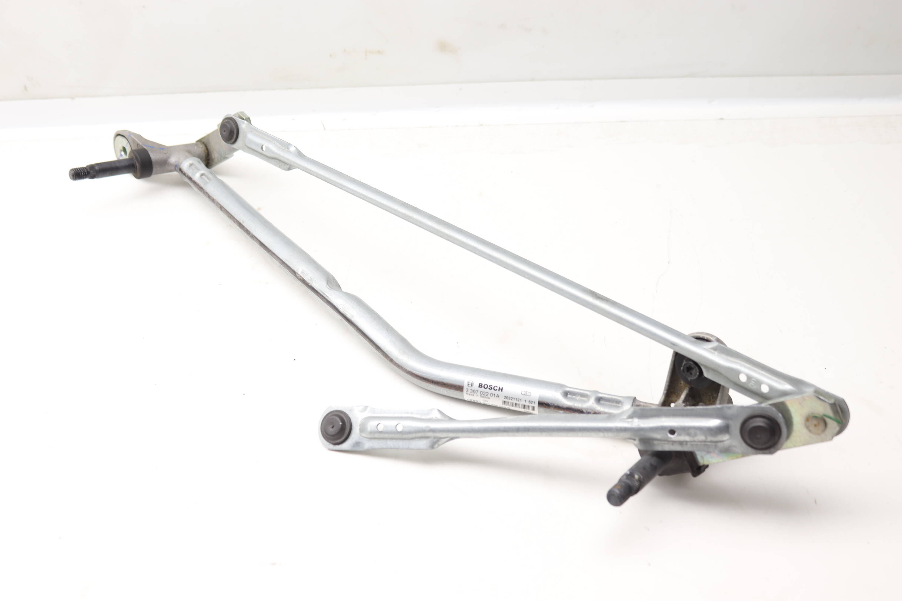 Windshield Wiper Transmission / Bracket 8Y1955023B