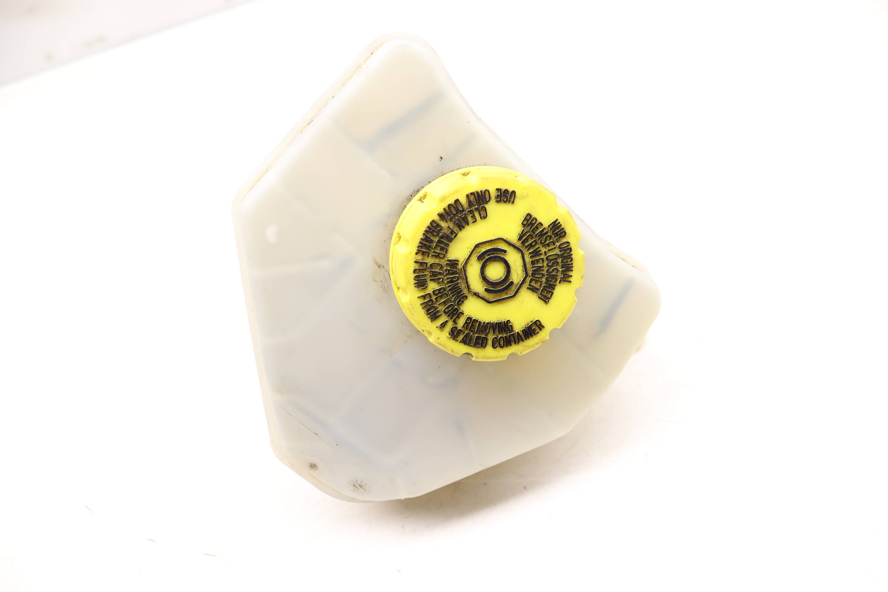 Brake Fluid Reservoir / Tank 7P0611303A 95835511300