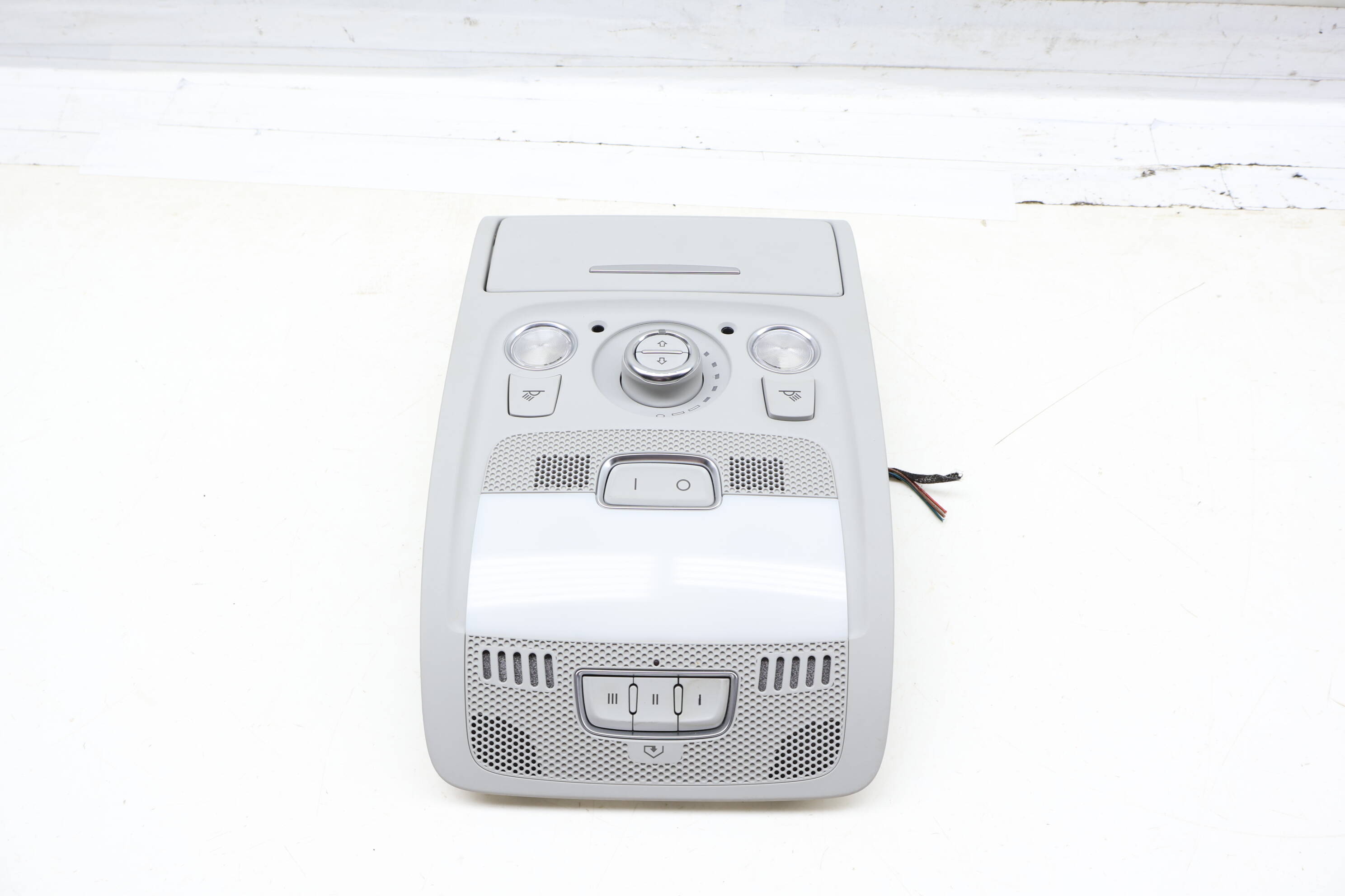 Dome Reading Light / Sun Roof Switch 8T0947135BM