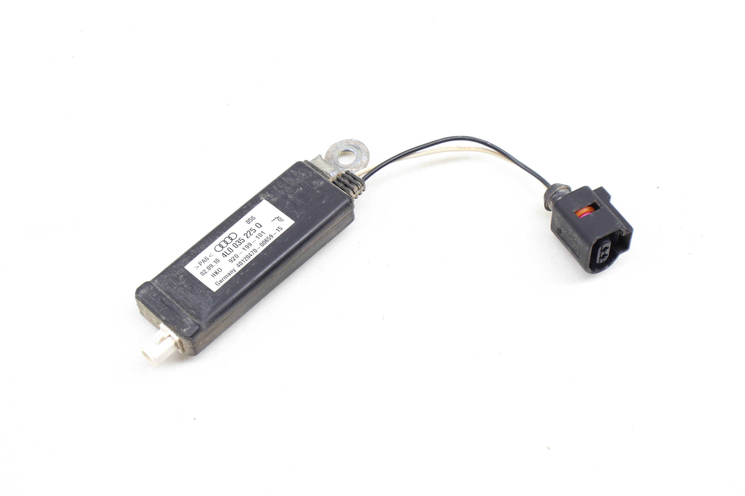 Upper Antenna Booster 4L0035225Q