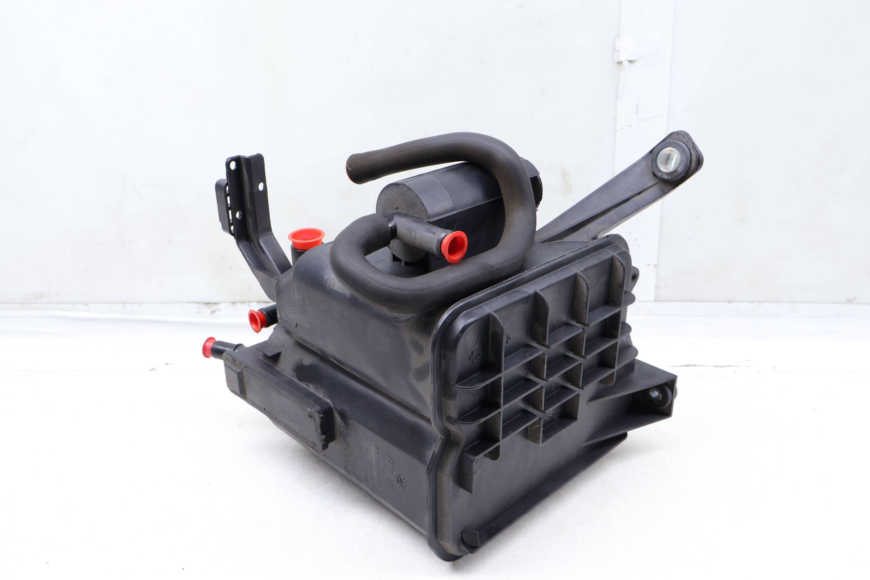 Charcoal / Fuel Vapor Canister 7P0201801L