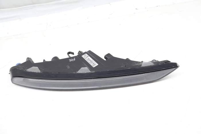 Daytime Running Light / Turn Signal 95B941182A main product photo