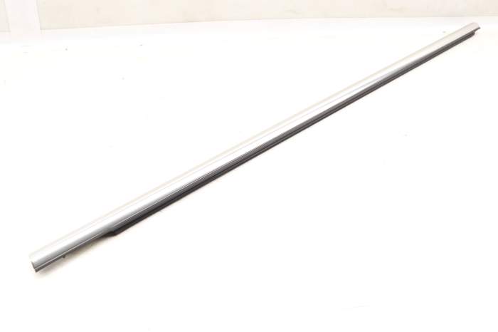 Door Window Slot Seal / Trim (Exterior) 5GM837475A main product photo