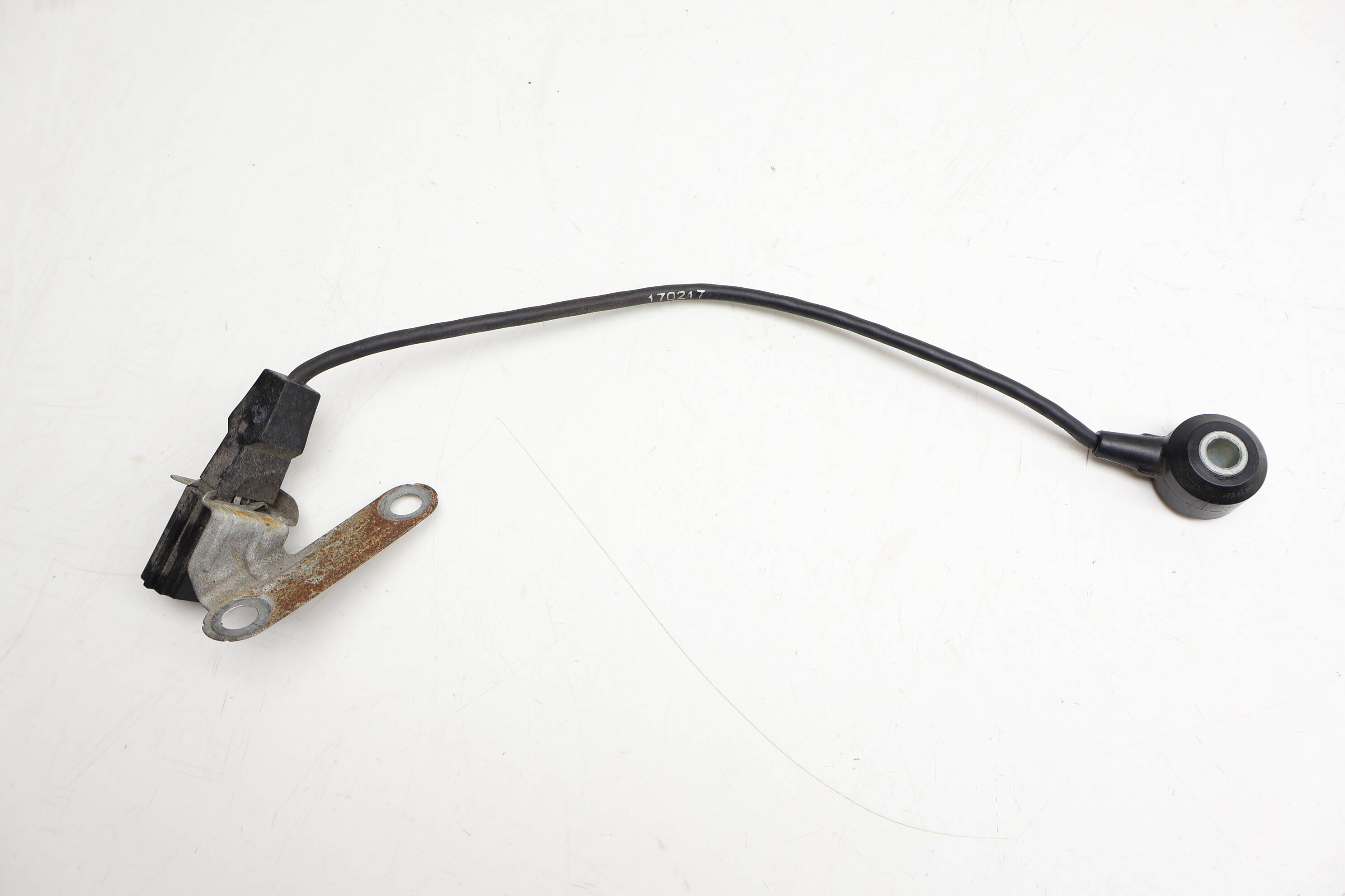 Engine Knock Sensor 03H905377A 95560612521