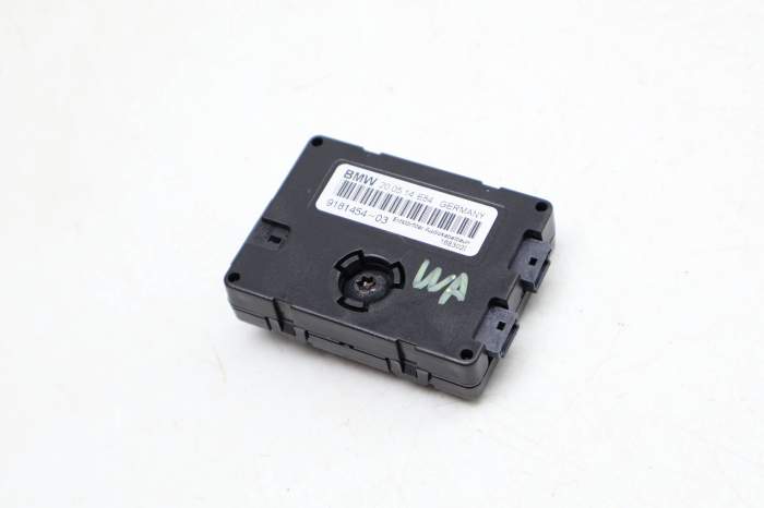 Antenna Suppression Filter 65209181454 main product photo