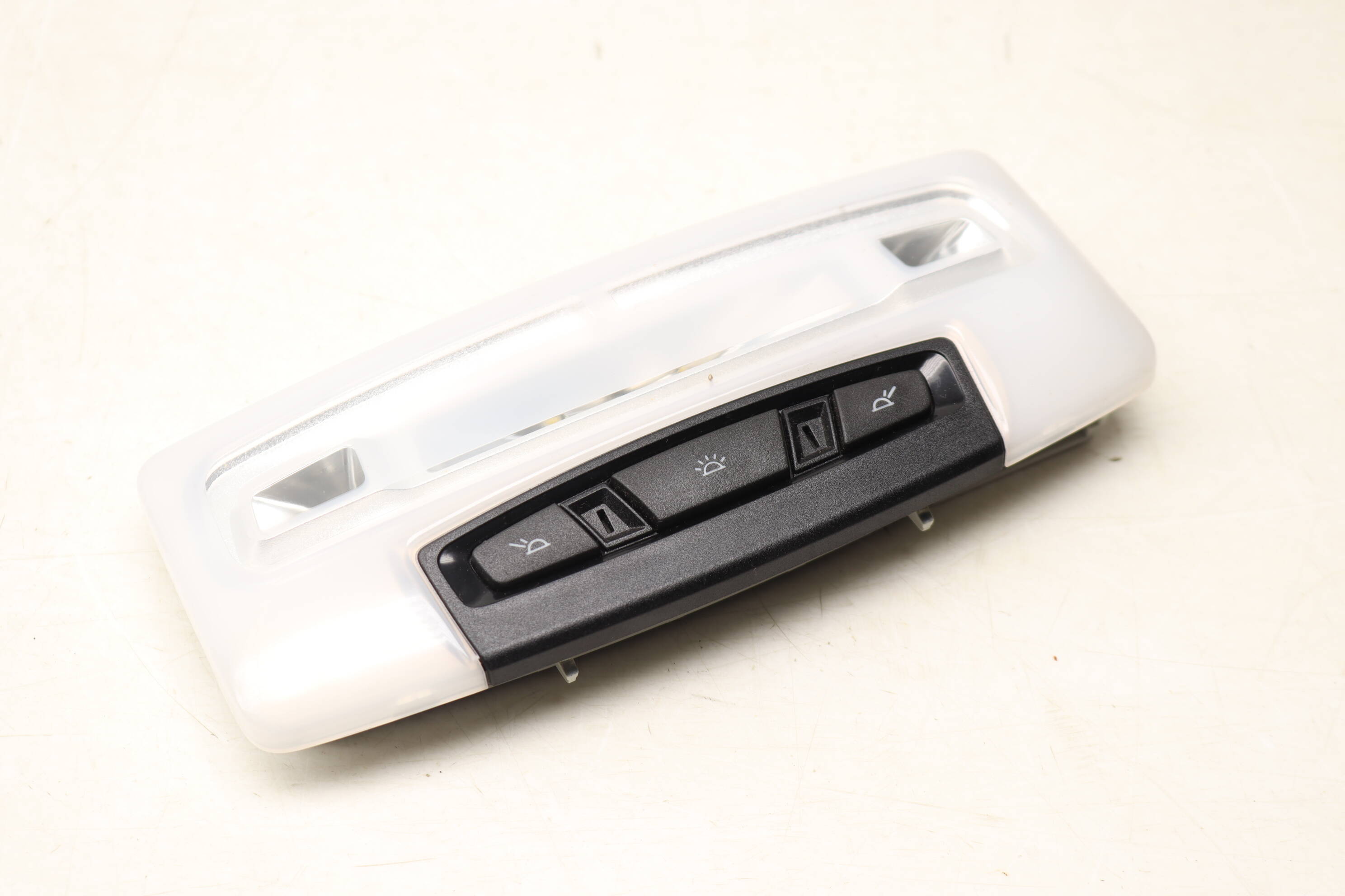 Dome&#x20;&#x2F;&#x20;Roof&#x20;Reading&#x20;Light&#x20;61317945953