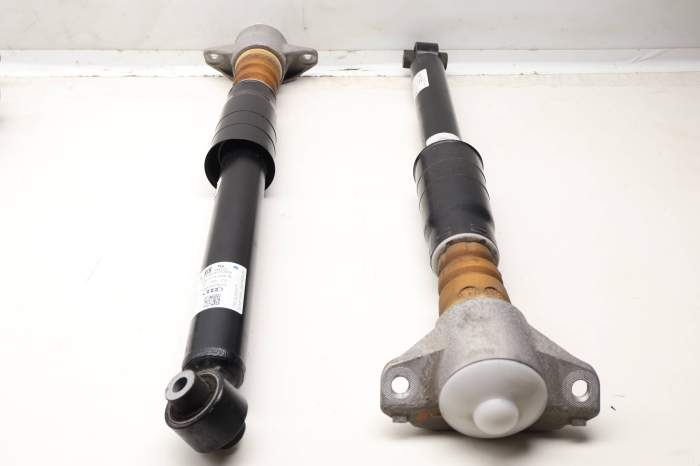 Strut / Shock Absorber Set 80A513035N main product photo