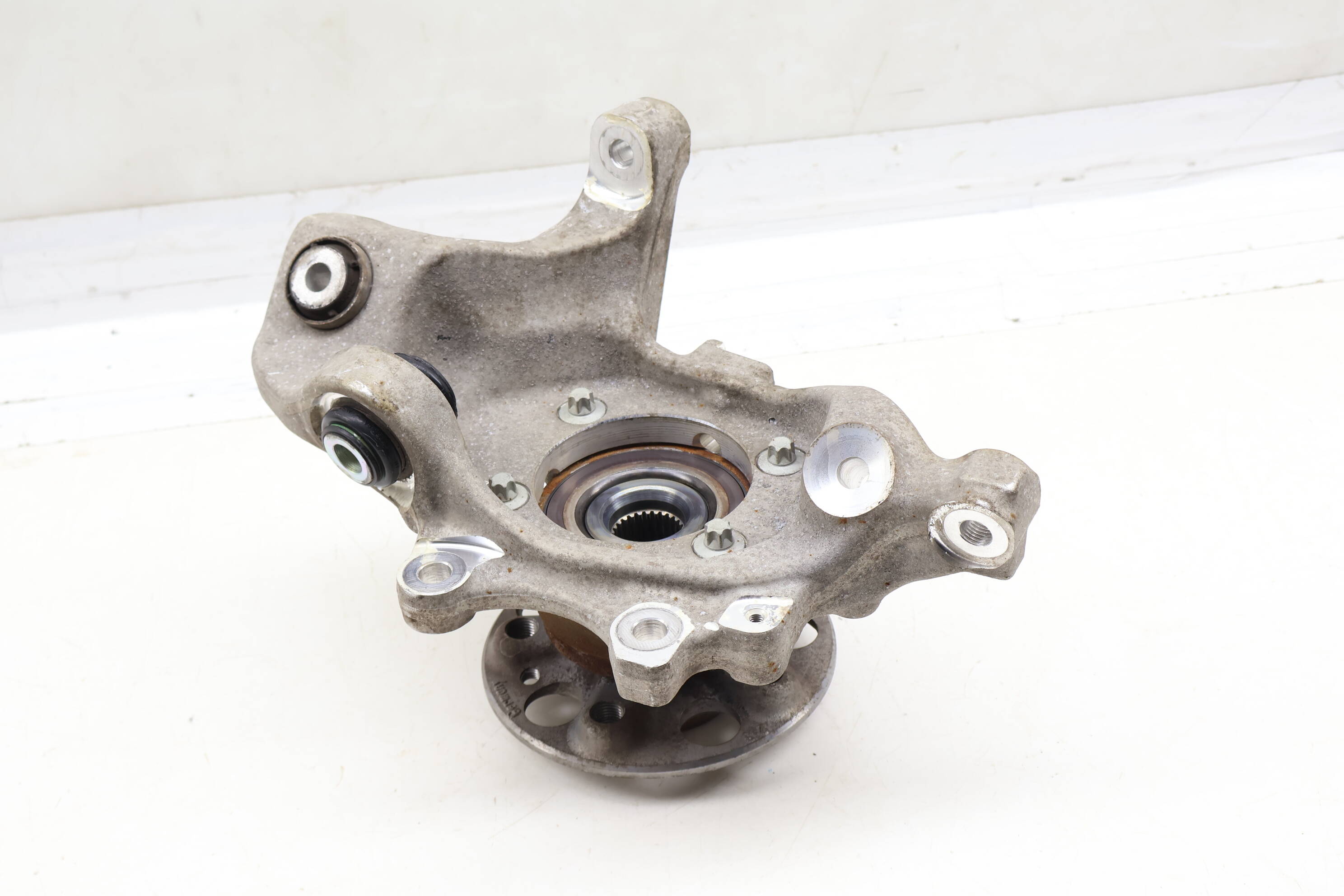 Spindle Knuckle W/ Wheel Bearing 2133572600