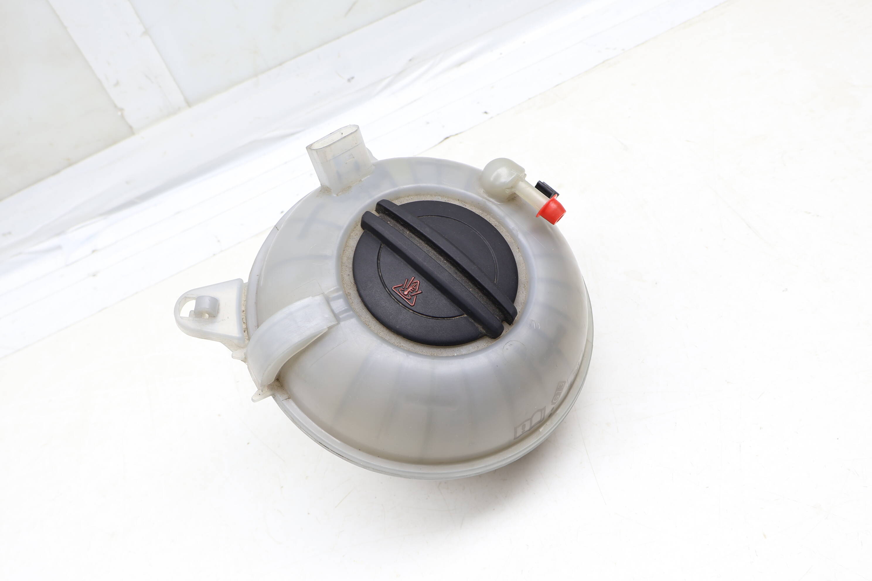 Coolant Reservoir / Tank / Bottle 5Q0121407G