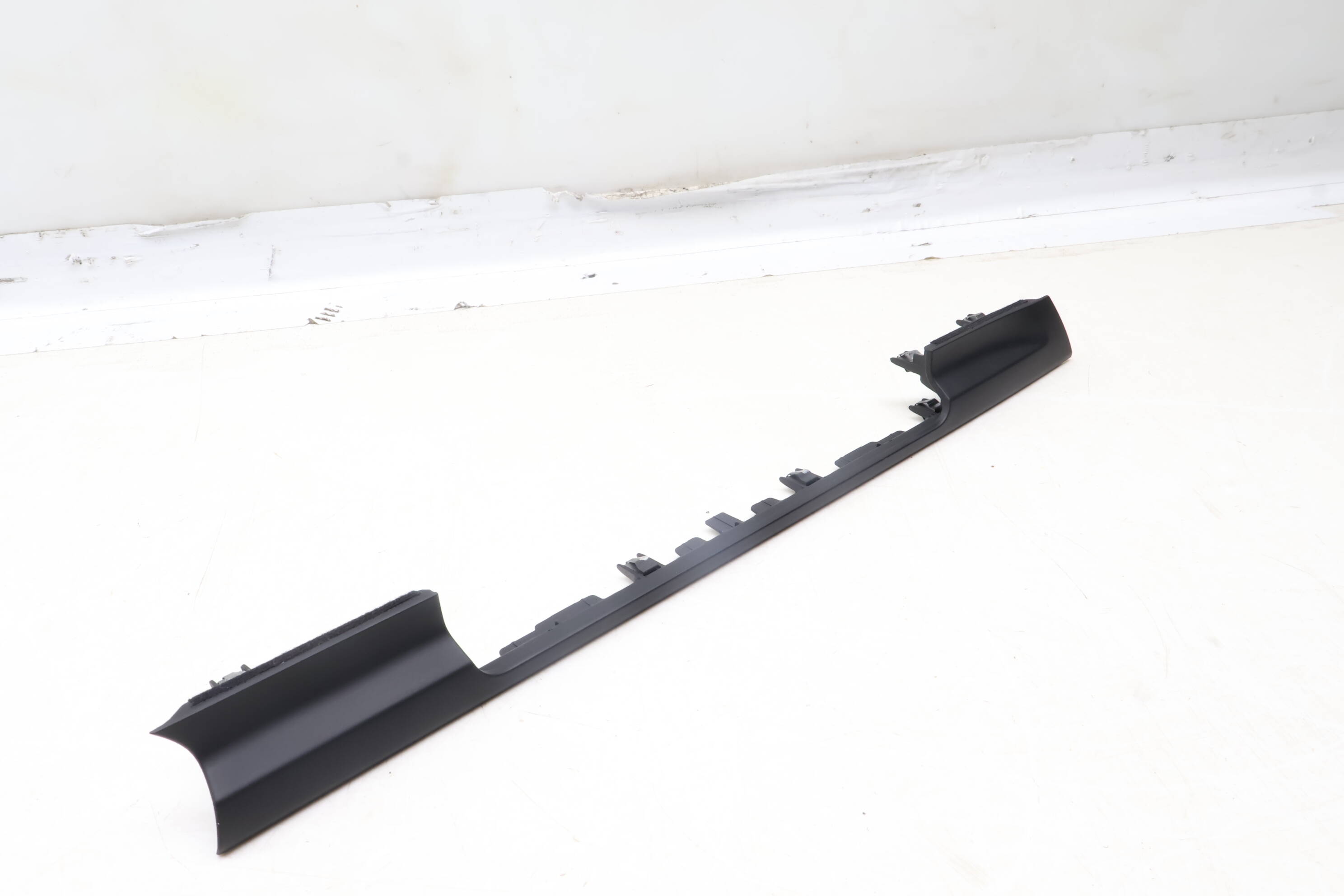 Lower Center Dash / Display Trim 8W1857304