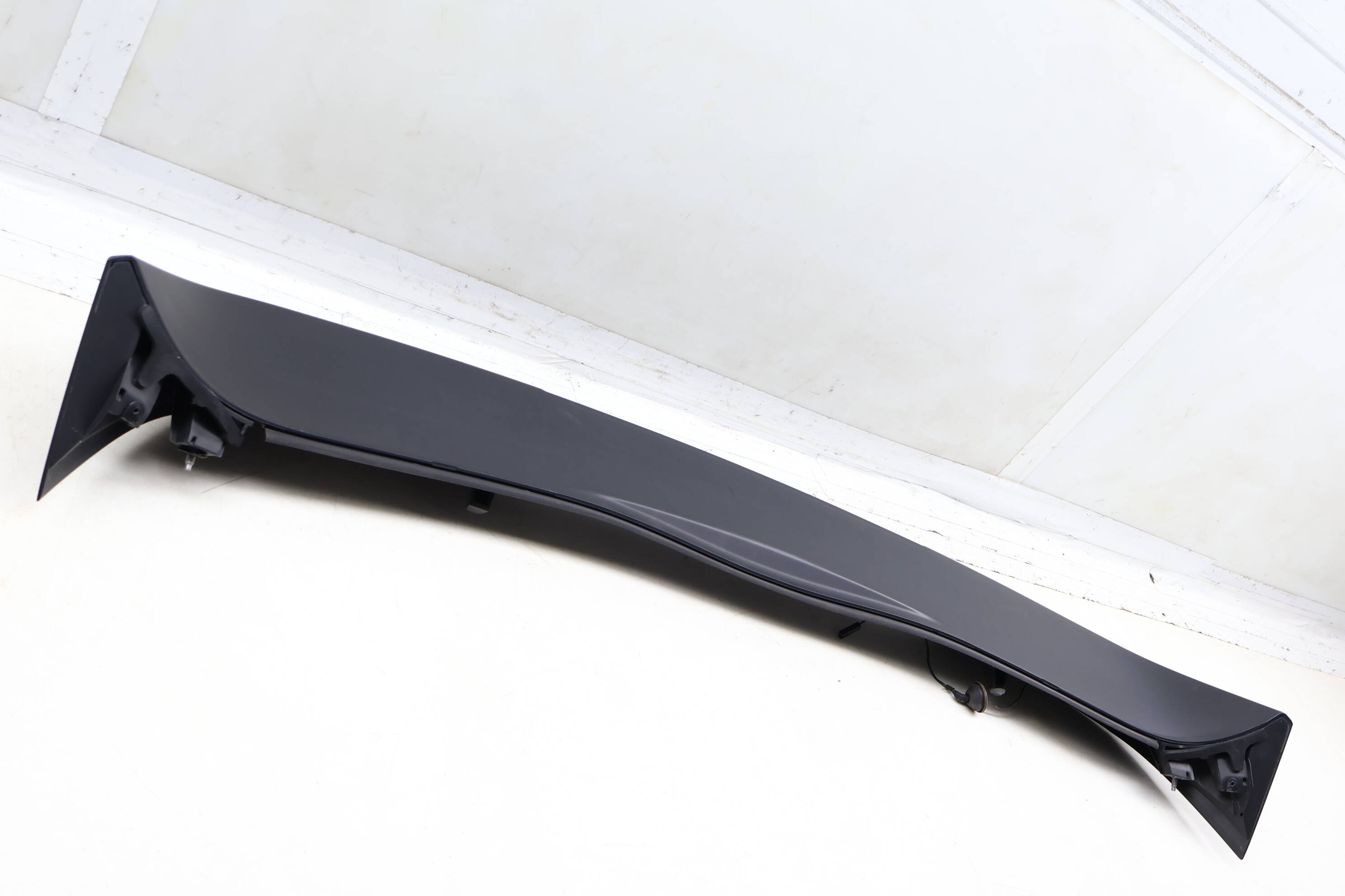 Hatch / Trunk Lid Spoiler 7P5827934G 95851293920