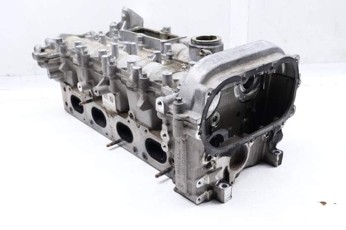 Engine Cylinder Head 2740107104 main product photo