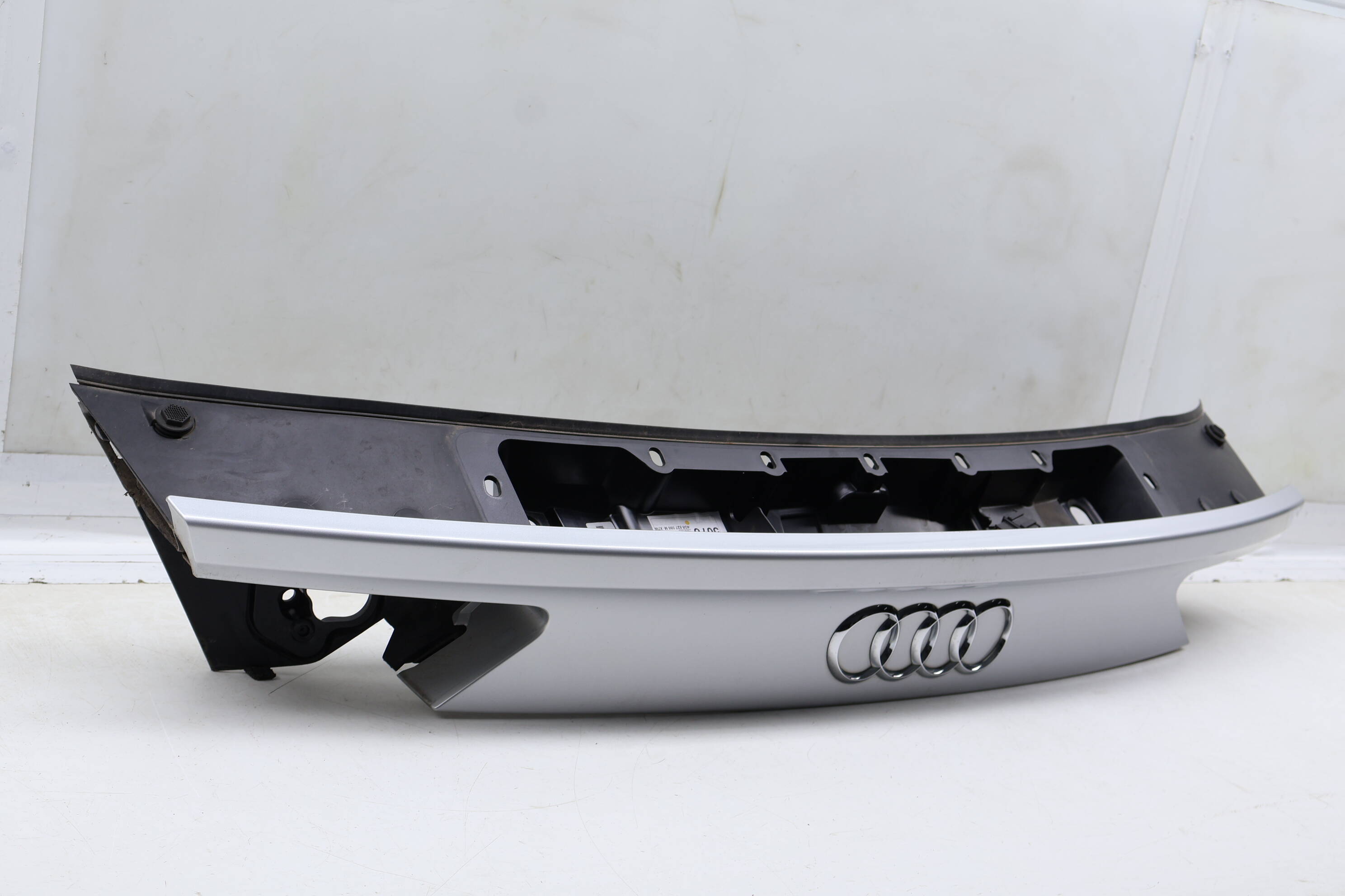 Liftgate / Trunk Panel / Section 4G8827086M