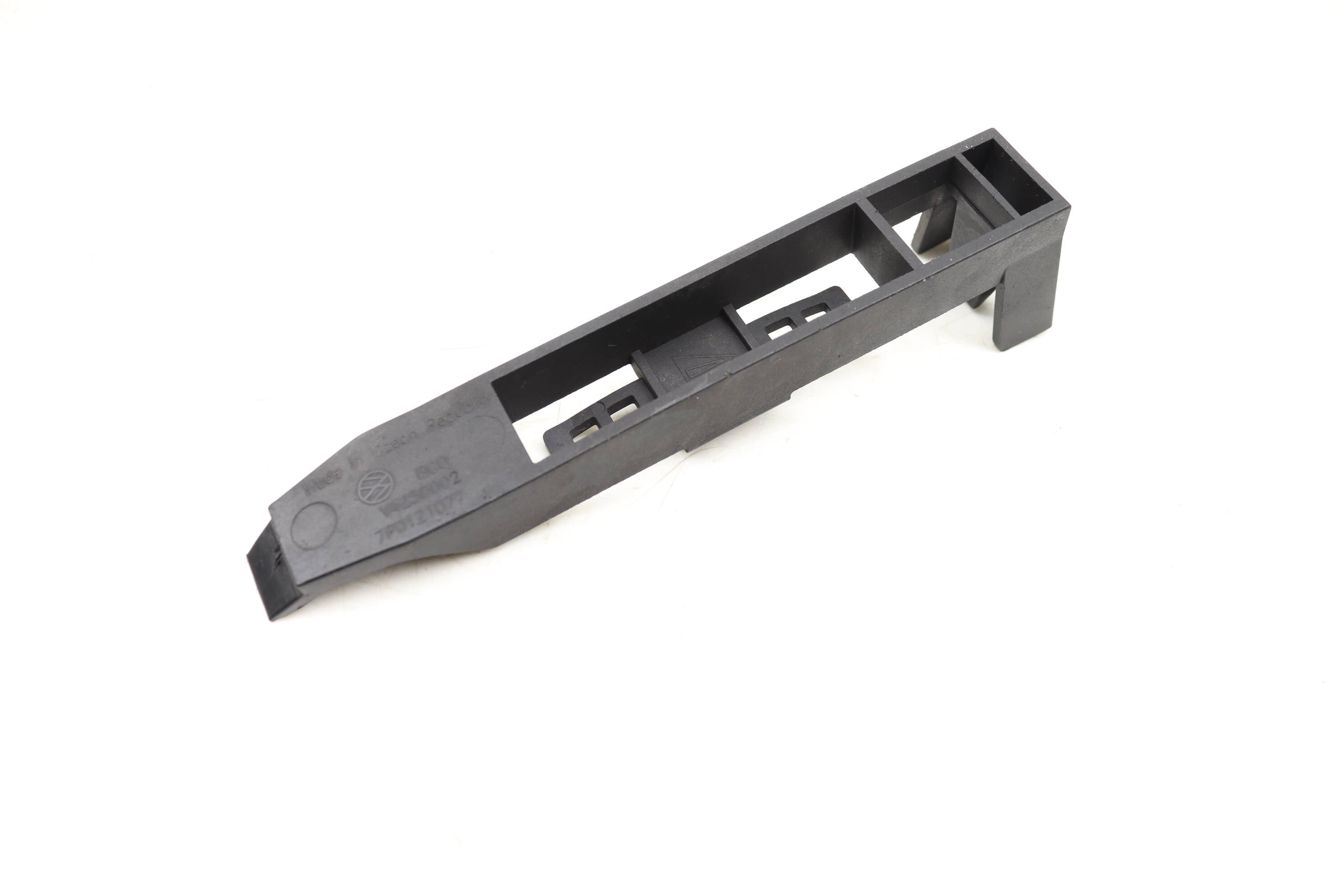 Auxiliary Radiator Bracket / Mount 7P0121077 95810627100