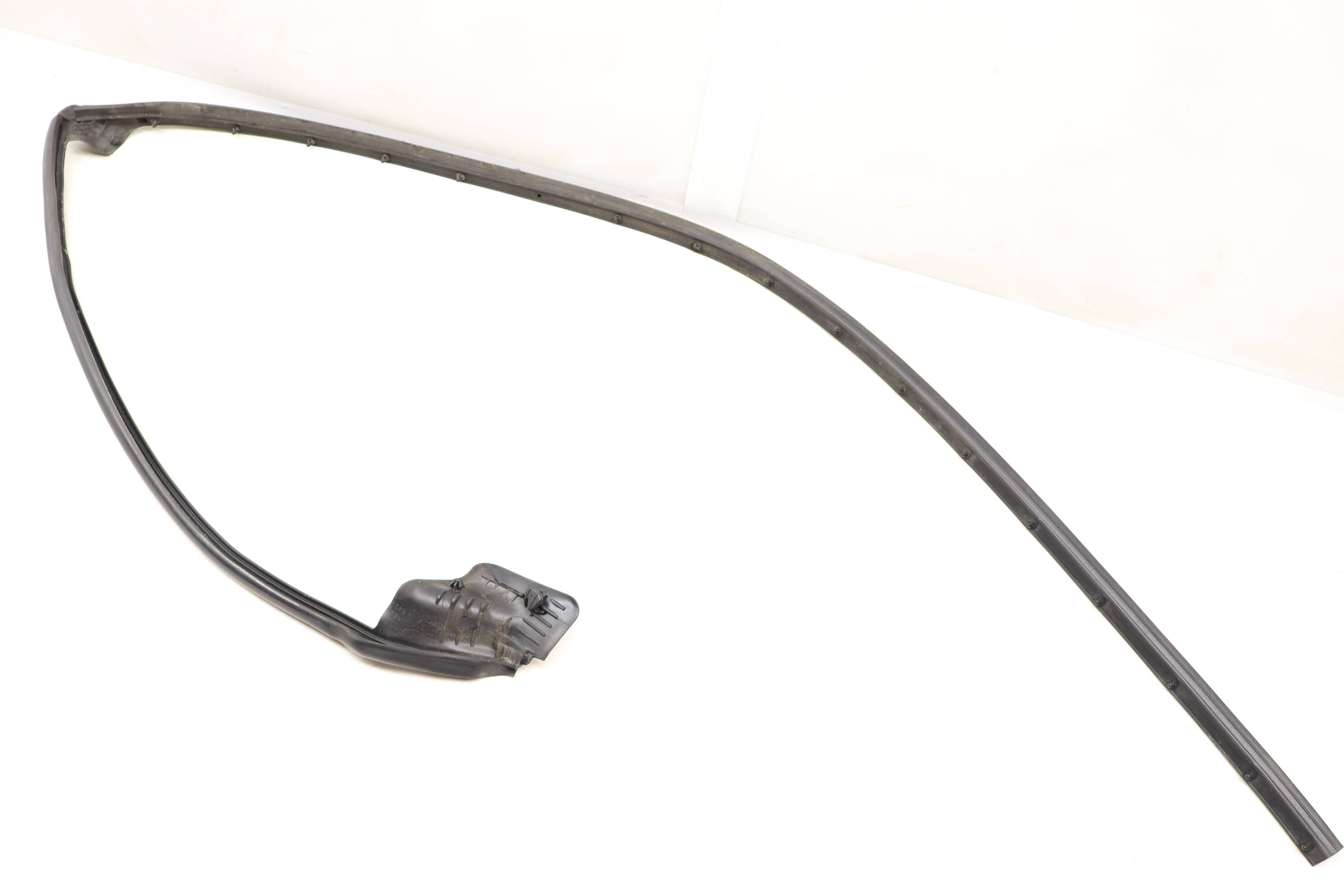 Outer Door Seal / Weather Stripping 4G0839718A