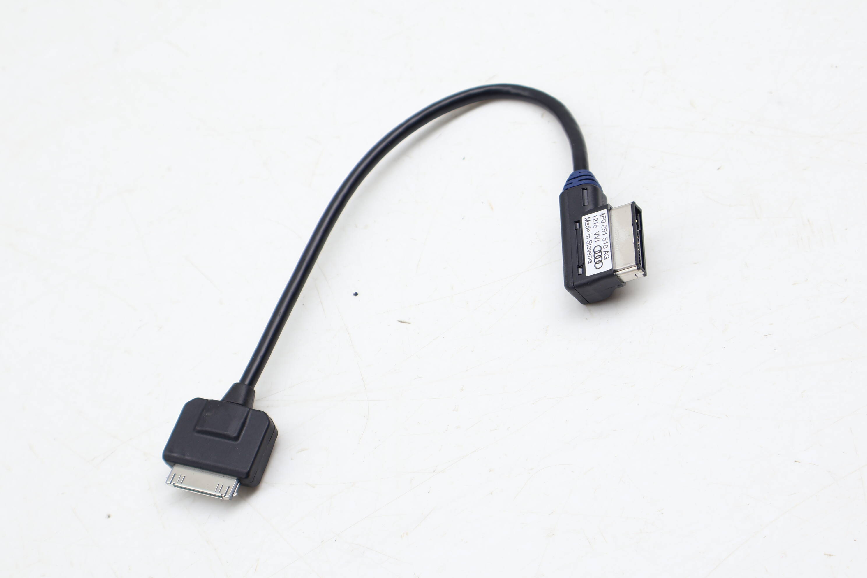 Iphone / Ipod Audio Adapter Cable 4F0051510AG