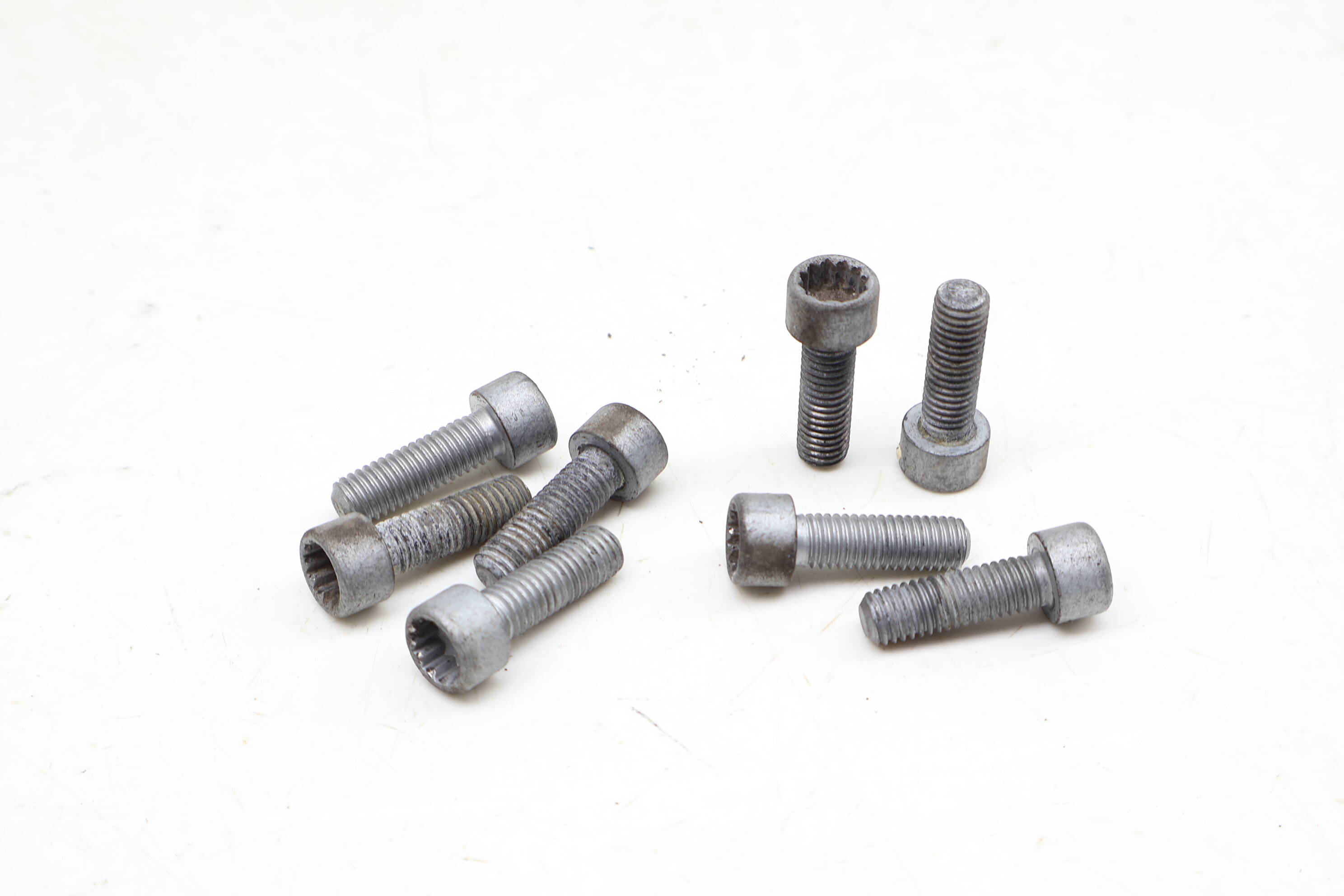 Harmonic Balancer / Crankshaft Pulley Screw / Bolt Set (8) N91005902