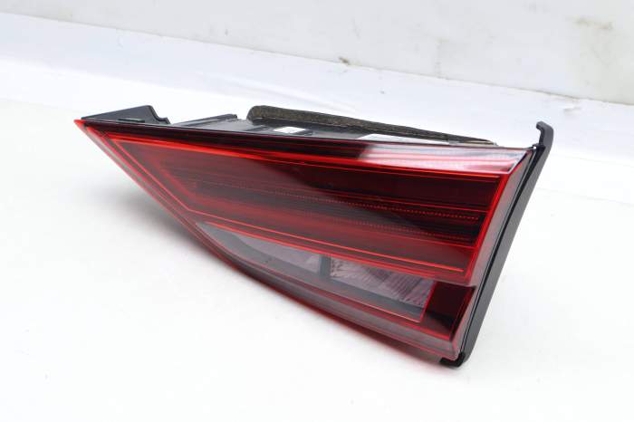 Inner Tail Light / Lamp 8V5945076B main product photo