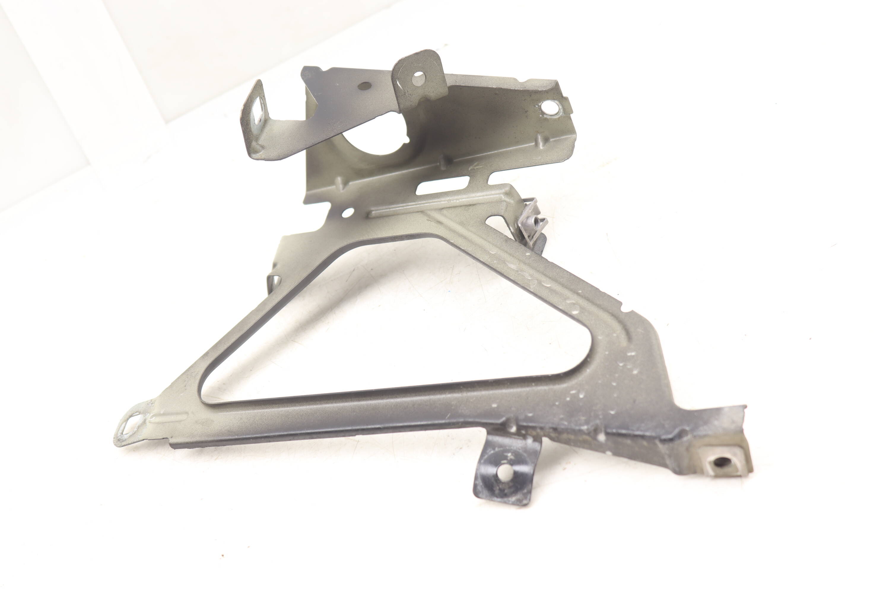 Fender&#x20;Mount&#x20;&#x2F;&#x20;Bracket&#x20;41357184180