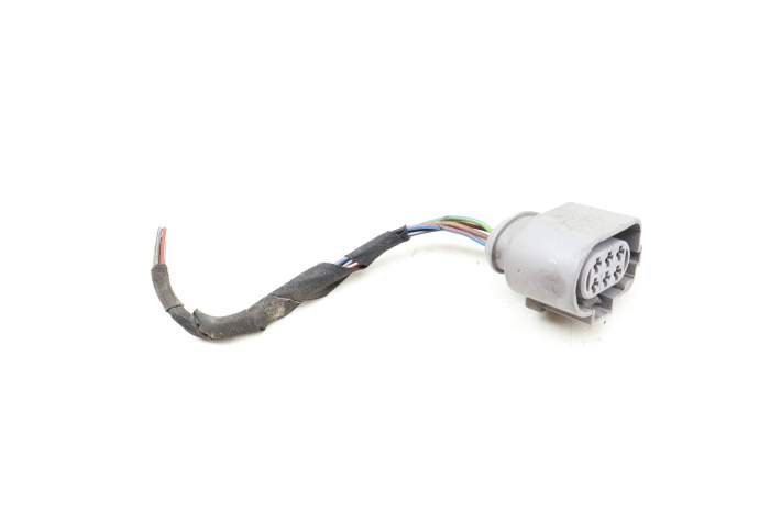 Tail Light / Lamp Wiring Harness Connector 3D0973733G main product photo